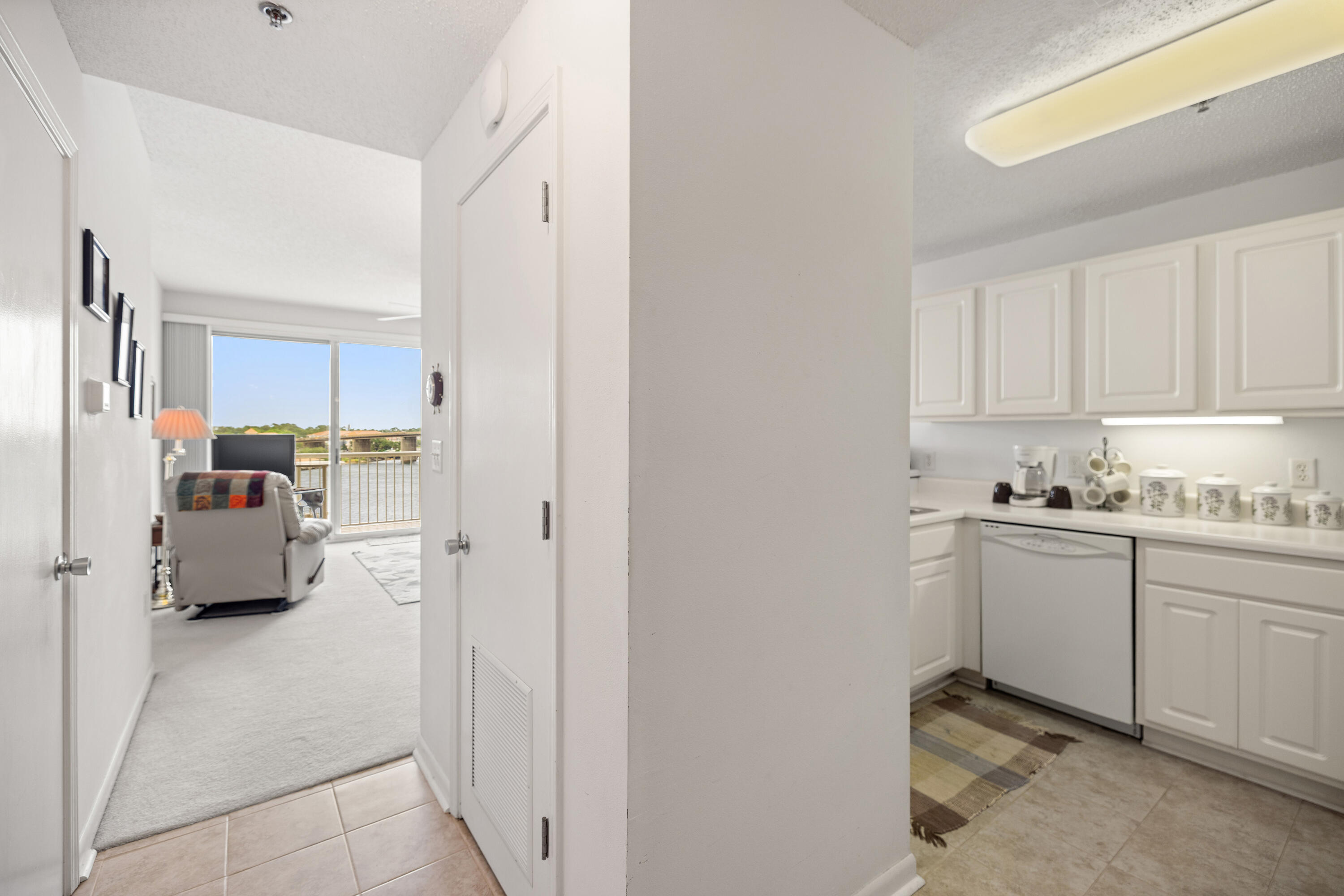 321 Bream Avenue 508