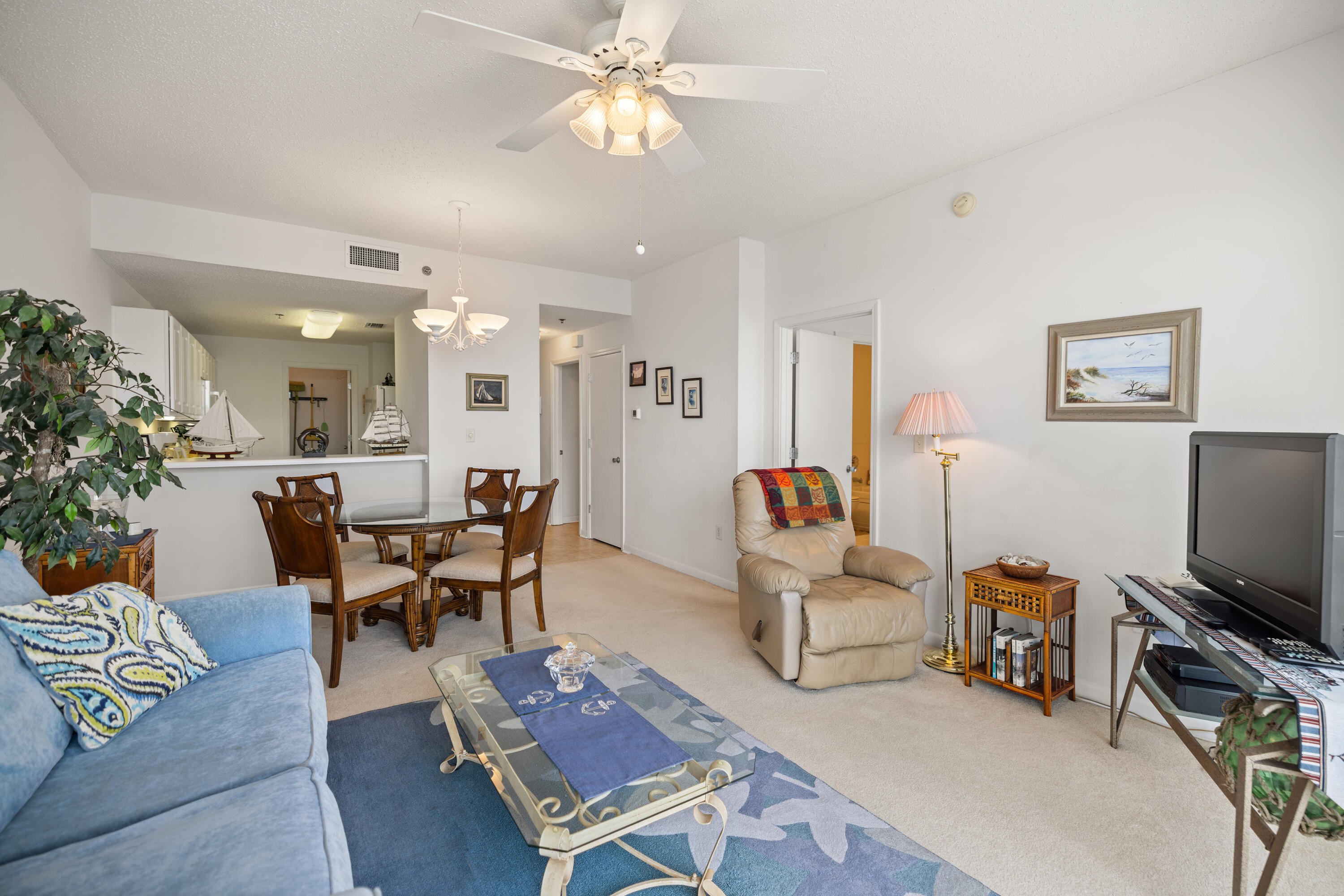 321 Bream Avenue 508