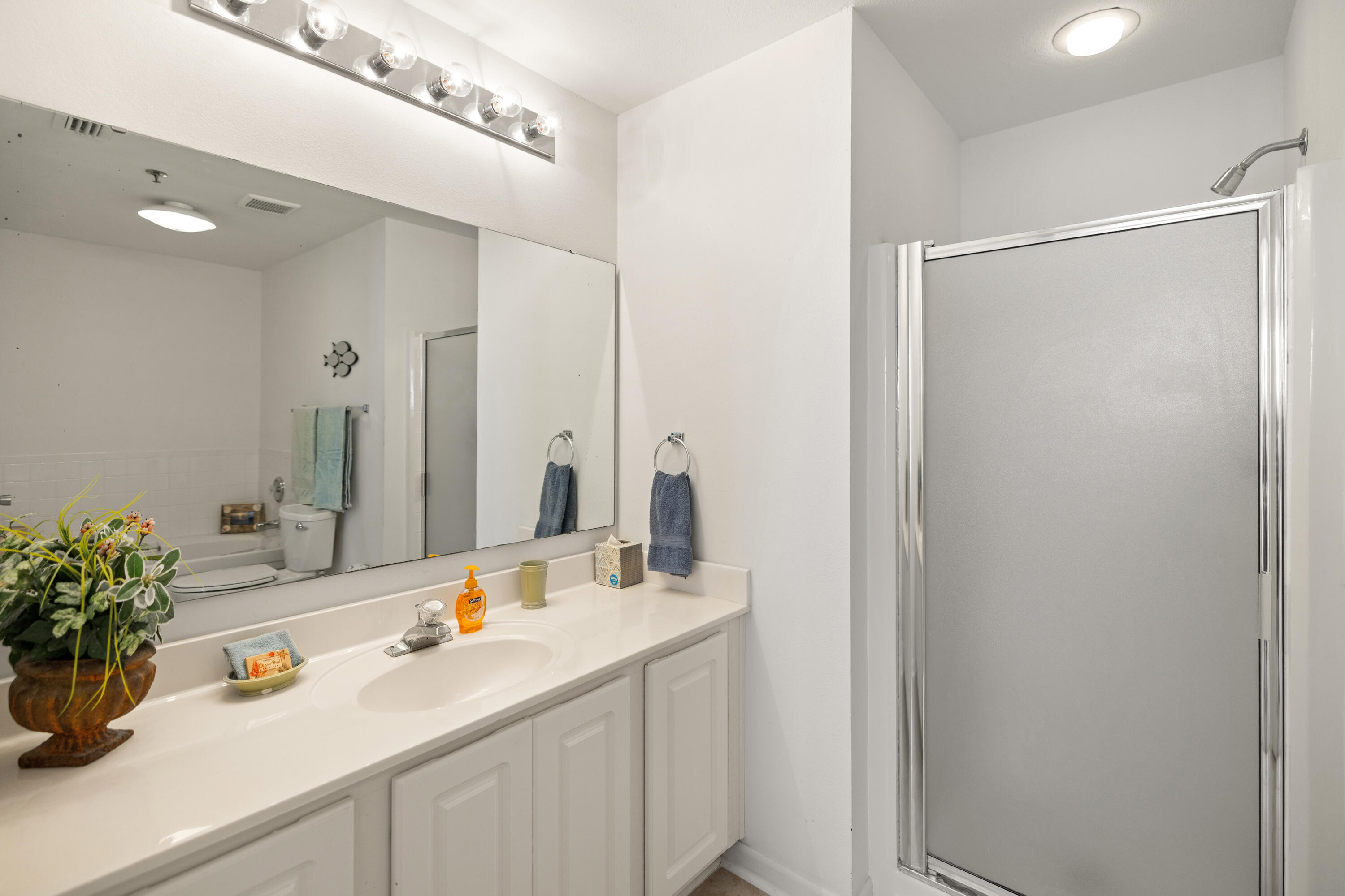 321 Bream Avenue 508