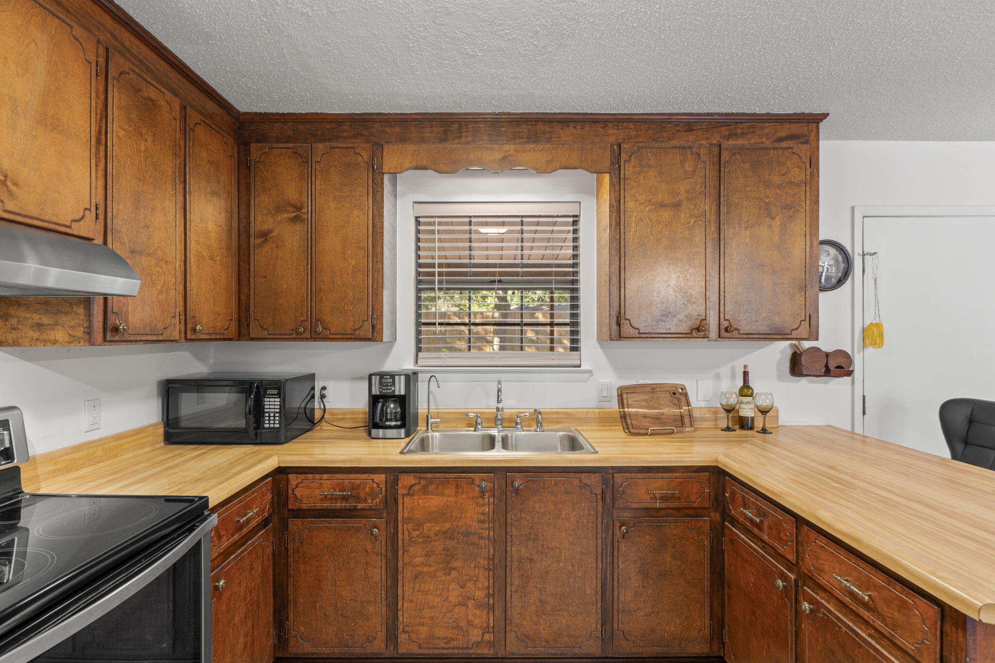212 Aza Place