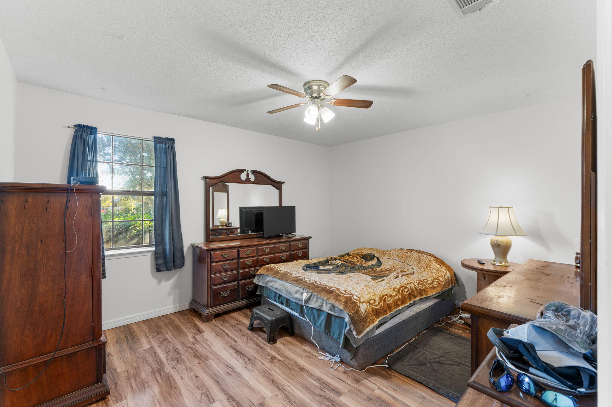 212 Aza Place