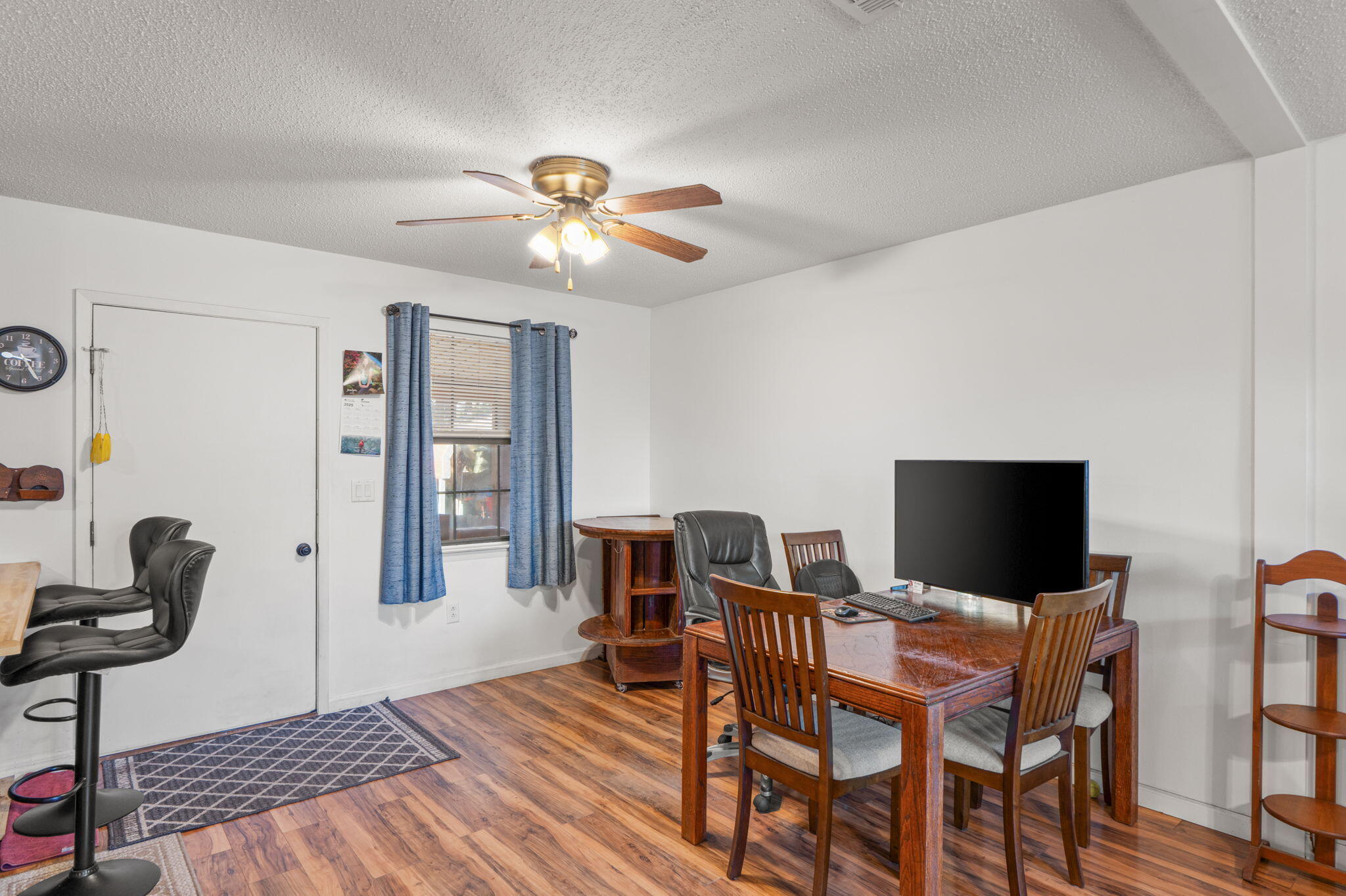 212 Aza Place