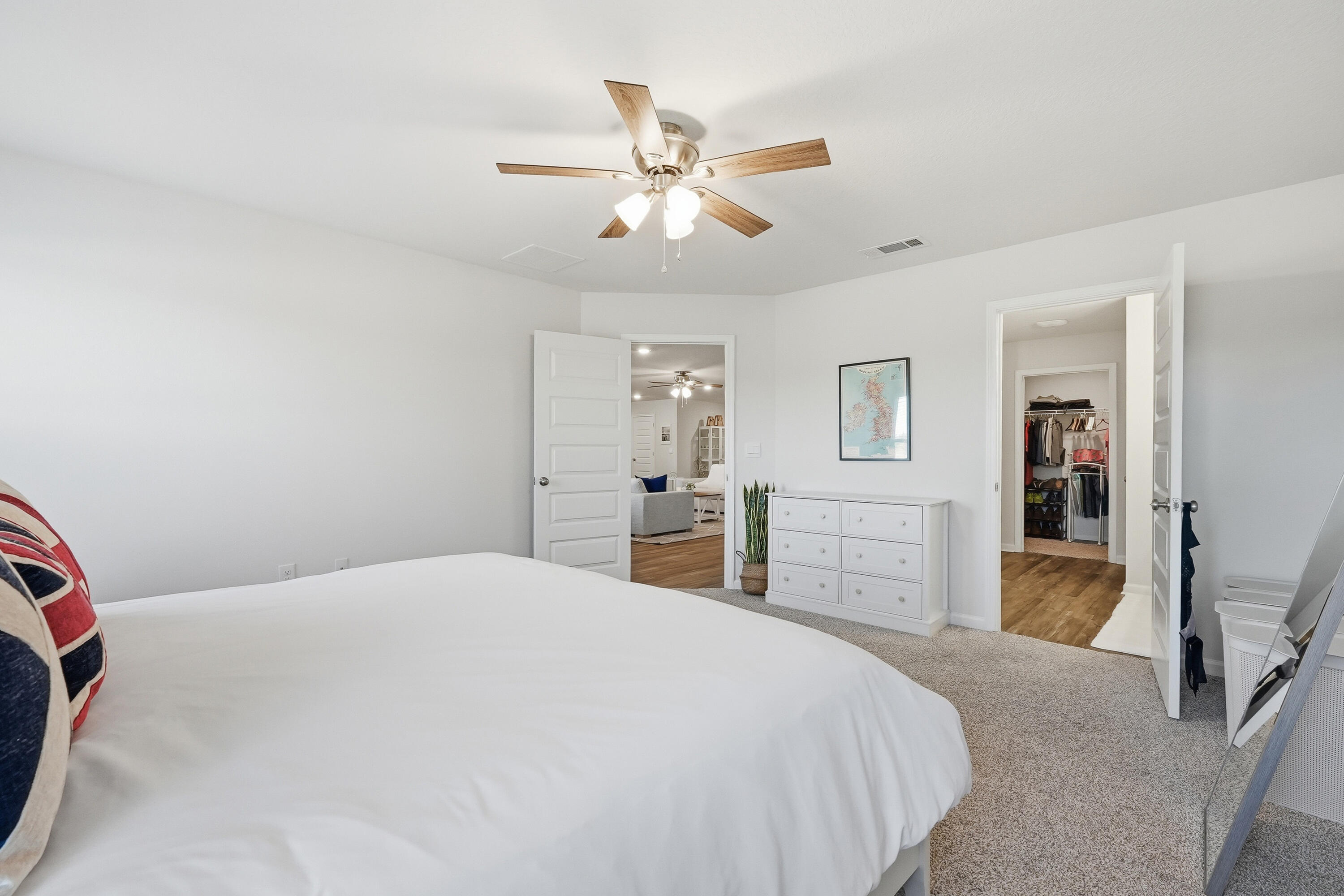 832 Otto Loop