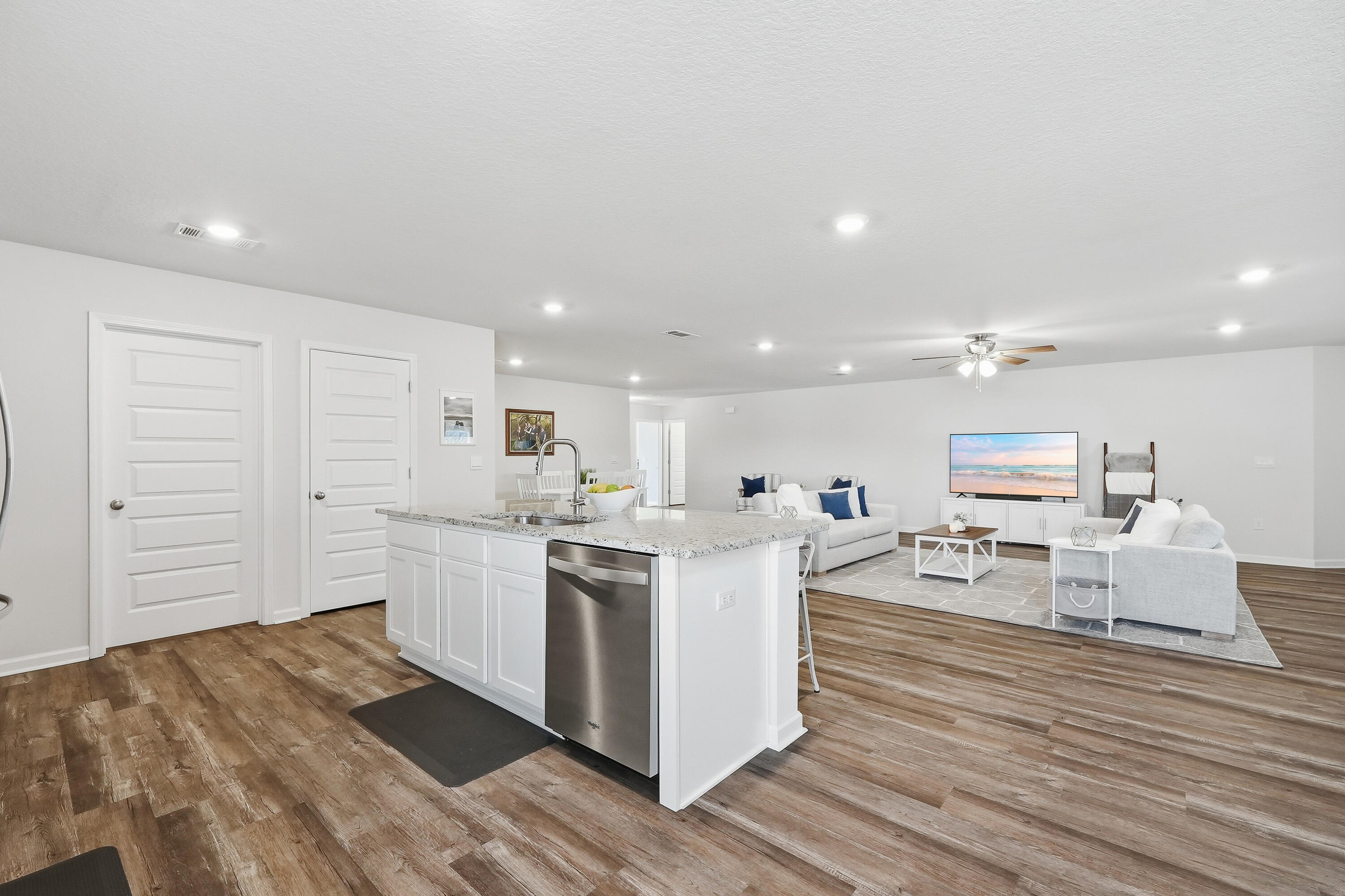 832 Otto Loop