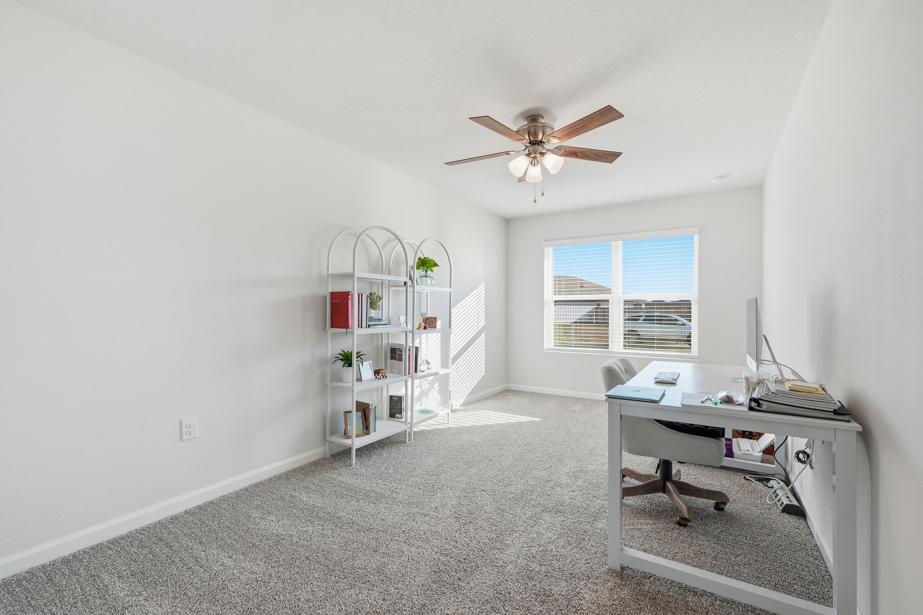 832 Otto Loop