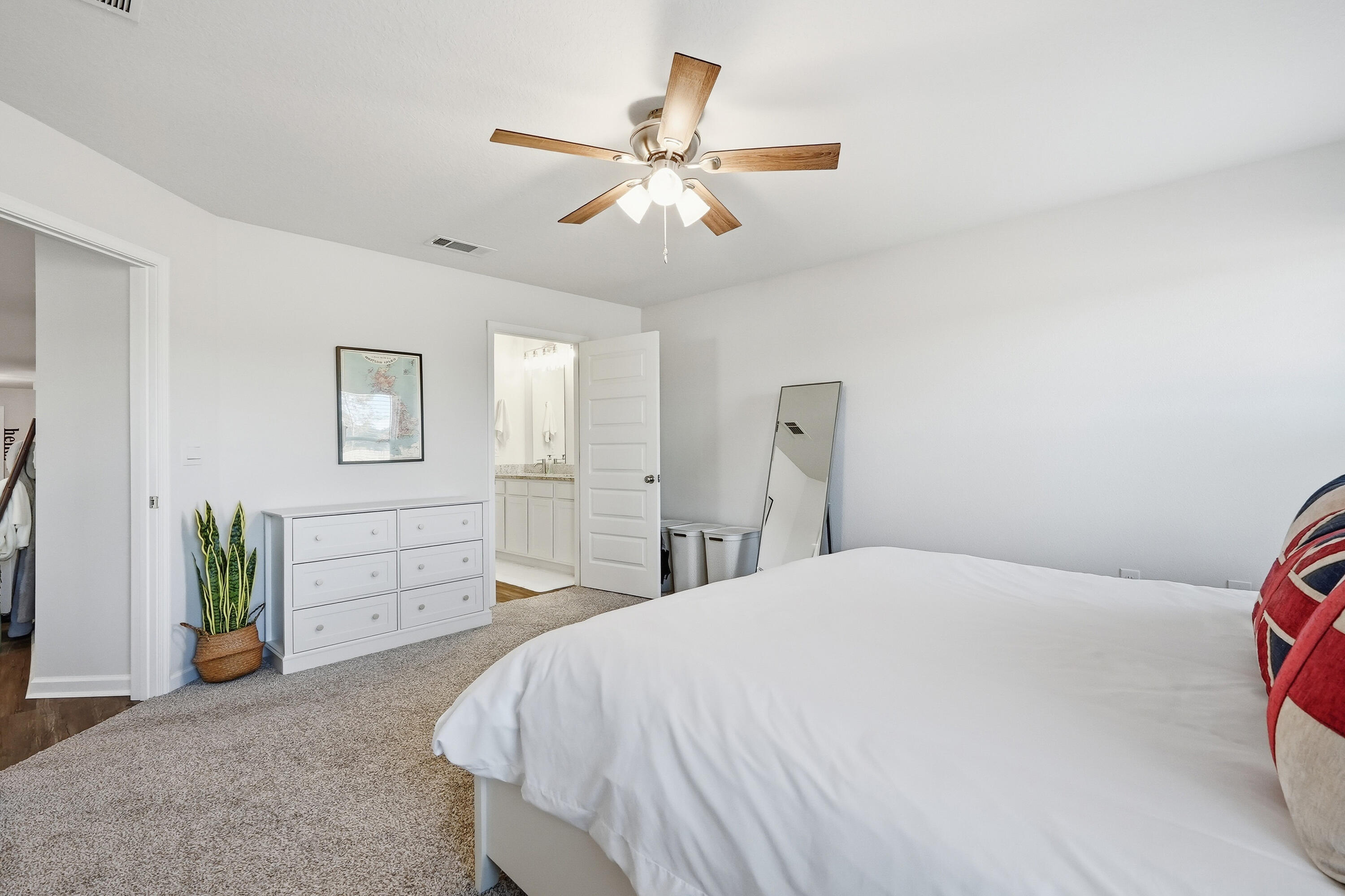 832 Otto Loop