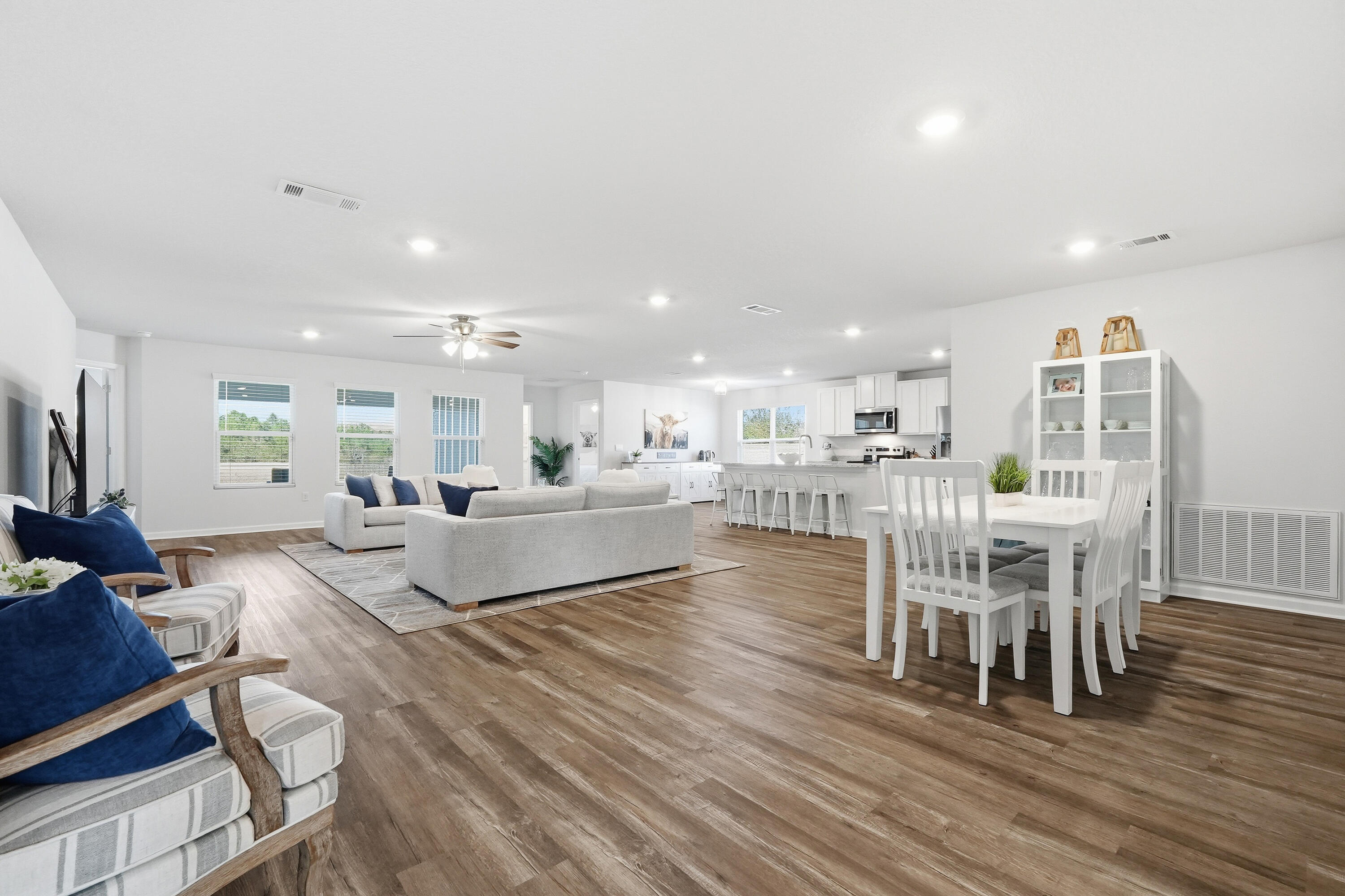 832 Otto Loop