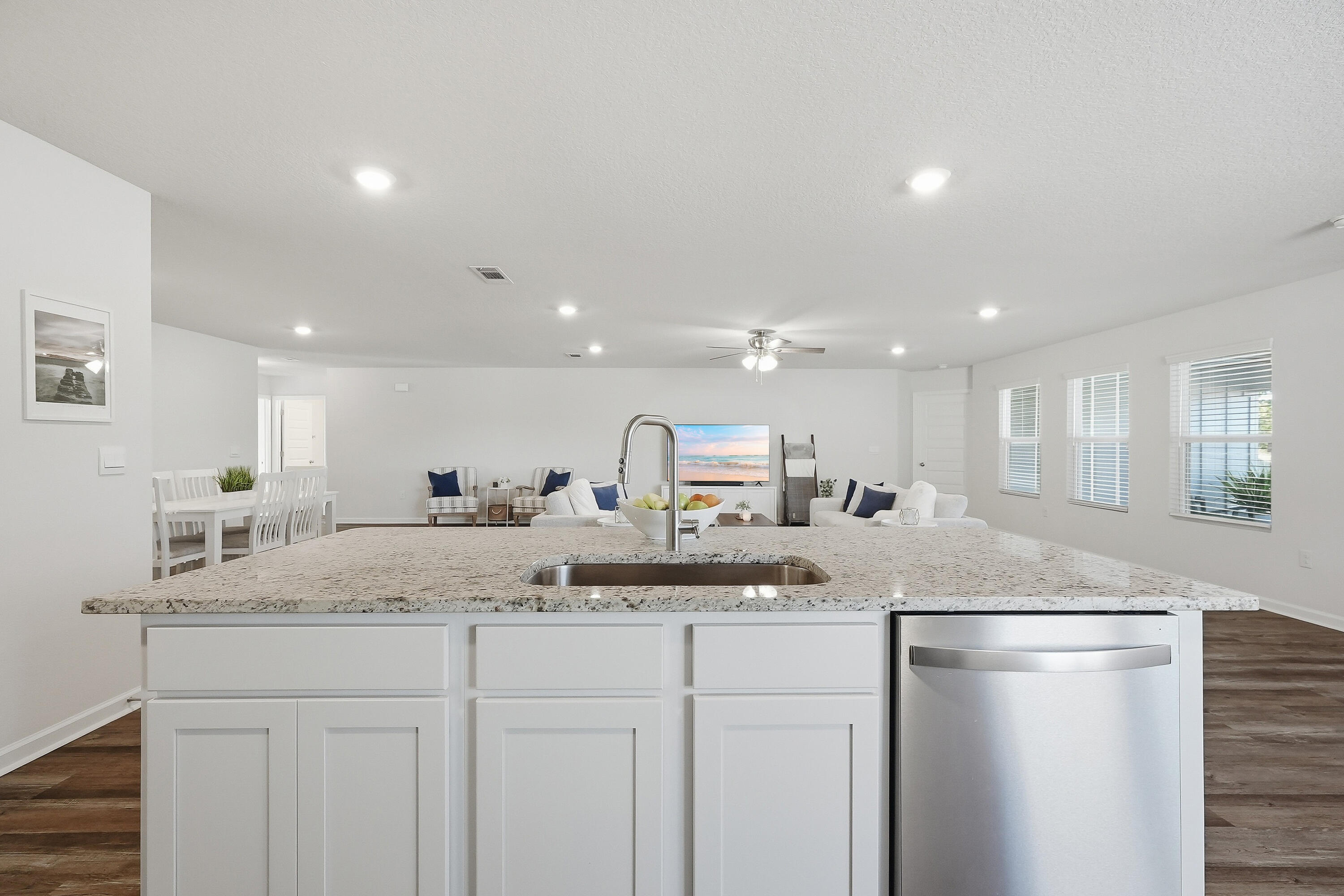 832 Otto Loop