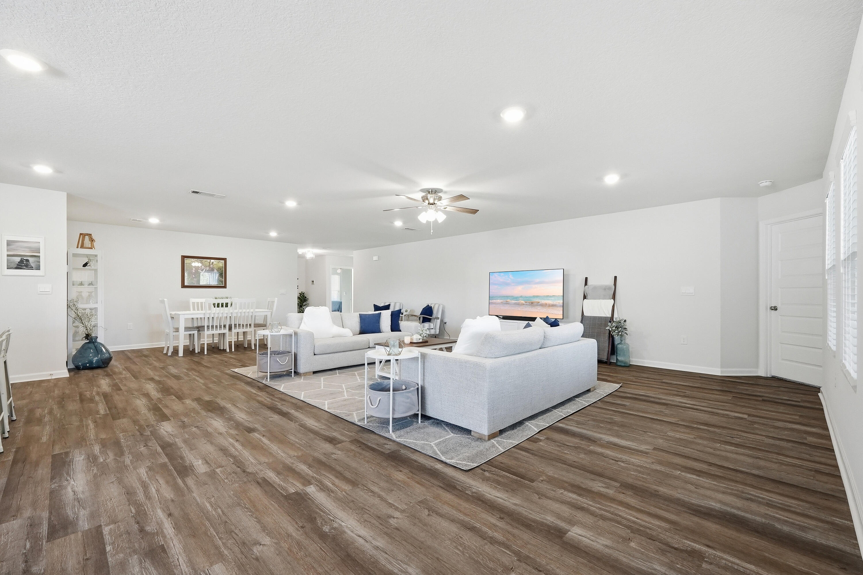 832 Otto Loop