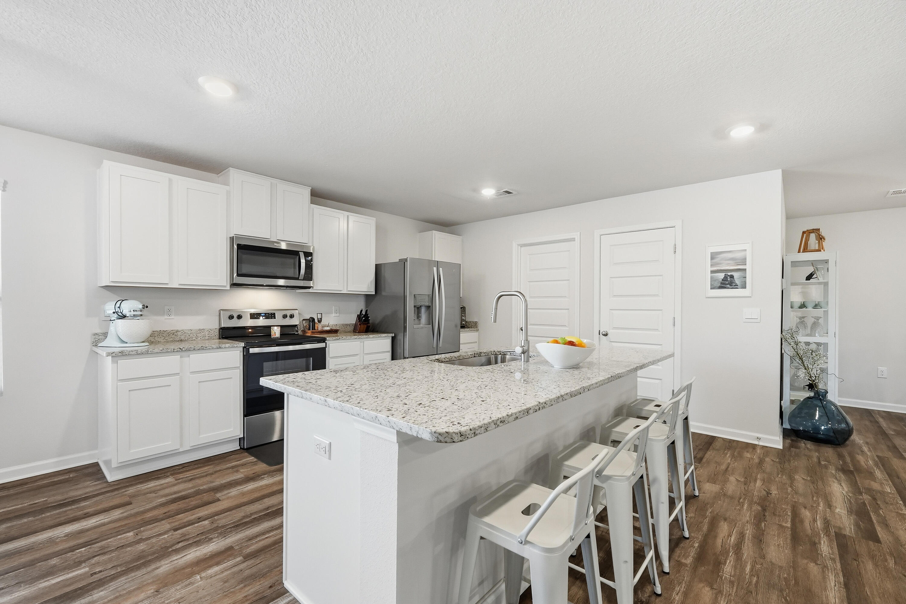 832 Otto Loop