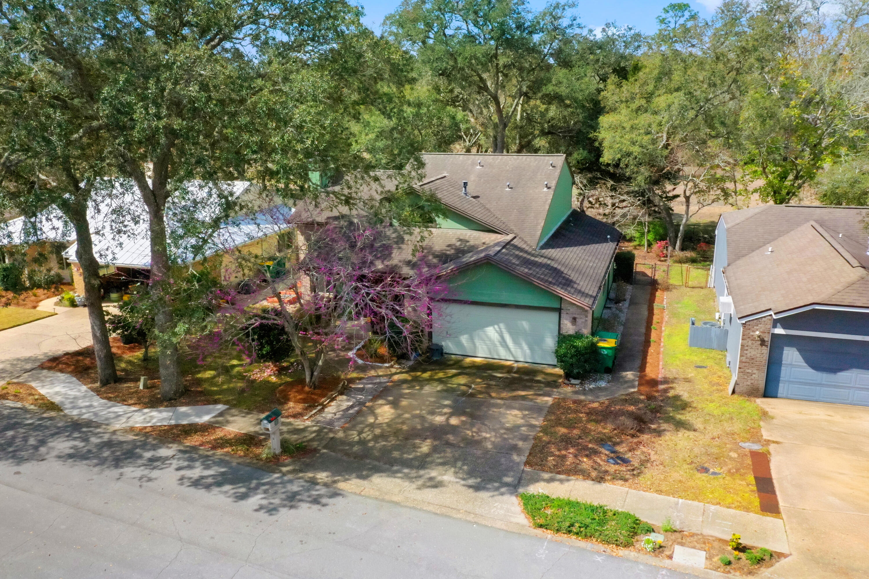 307 Evergreen Avenue