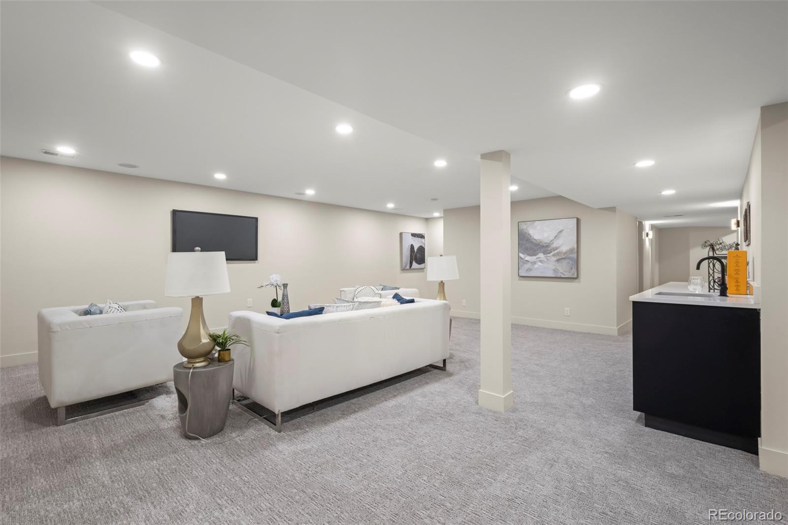 5401 E Dakota Avenue Unit: 10