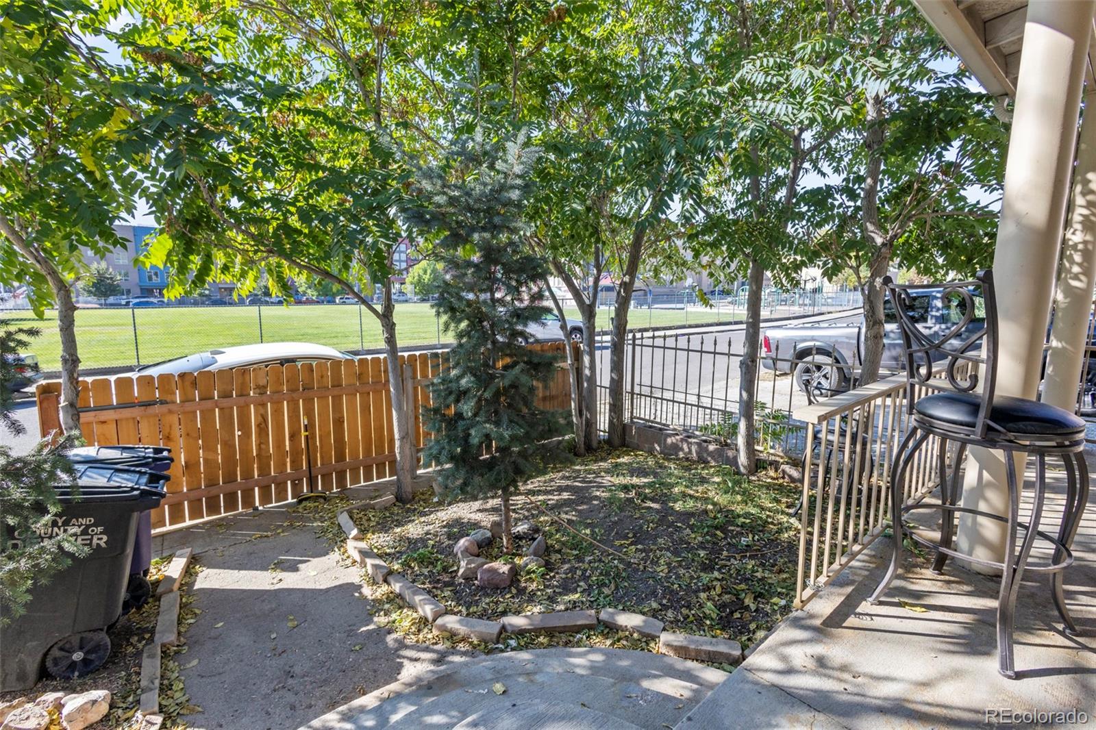 2613 W 12th Avenue