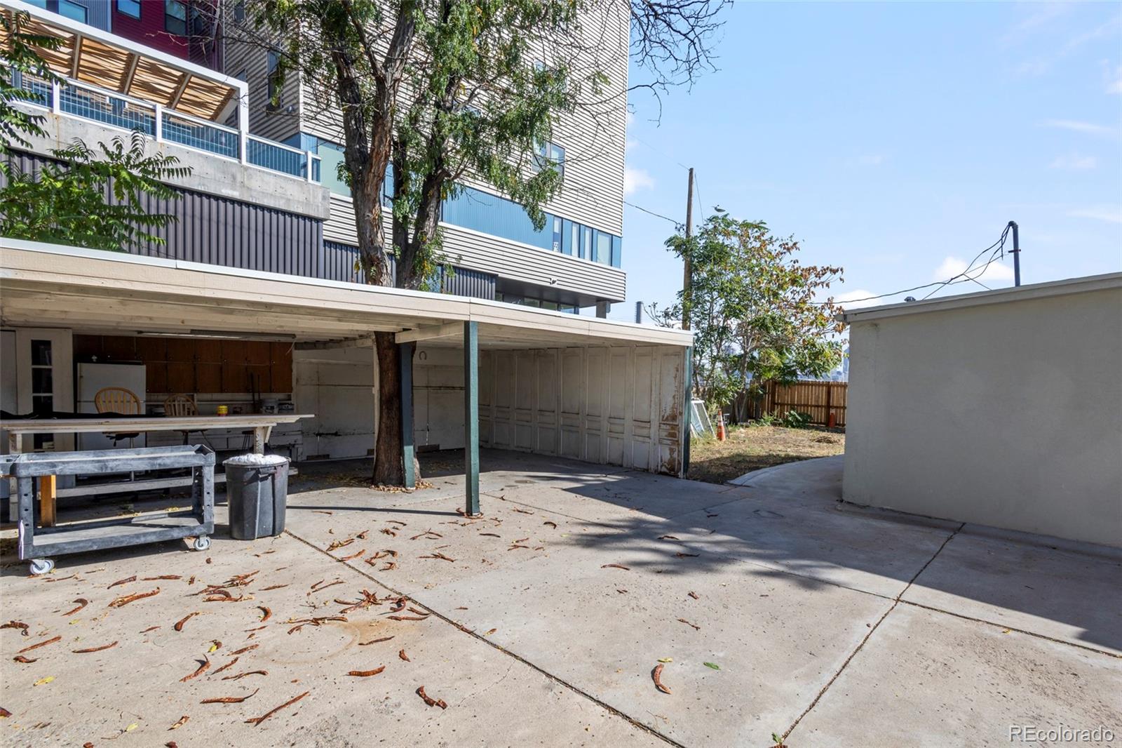 2613 W 12th Avenue