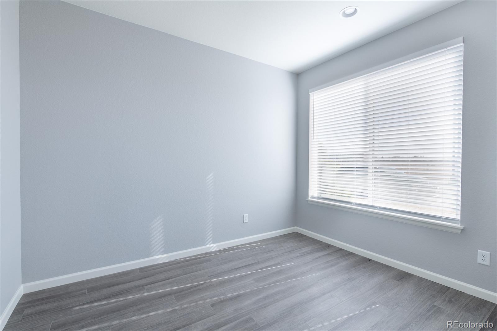 5029 E 63rd Place