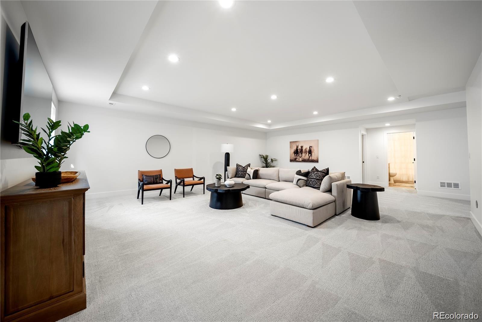 3485 S Clermont Street