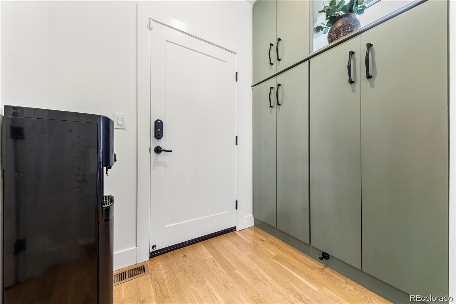 3485 S Clermont Street