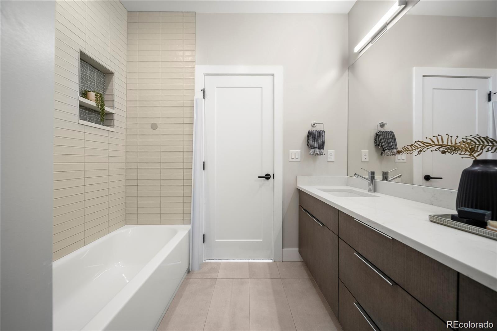 3485 S Clermont Street