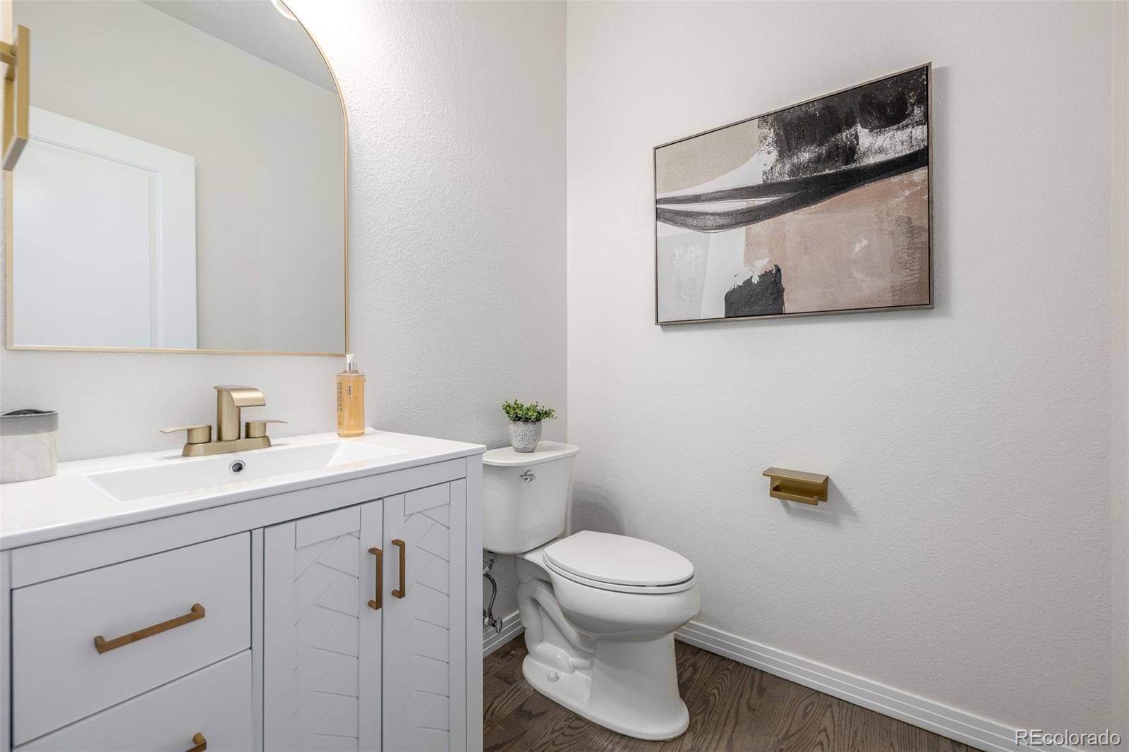 3350 S Eudora Street