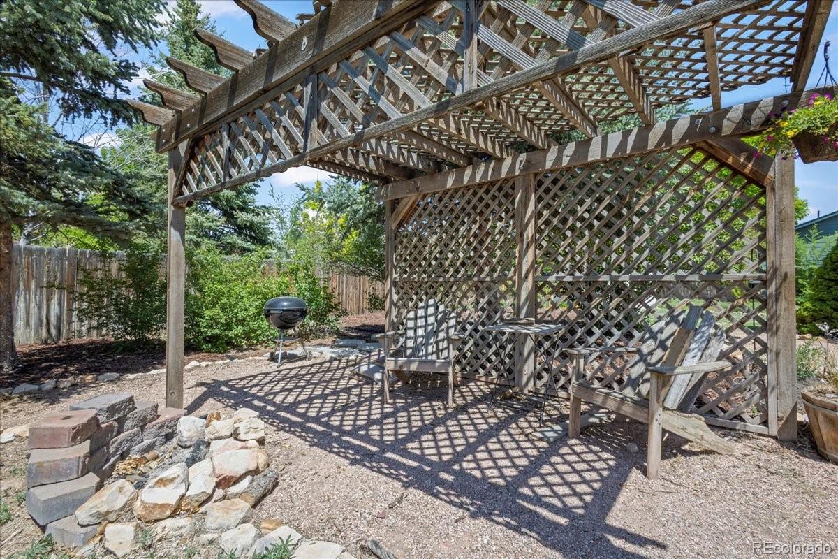3235 Calumet Way