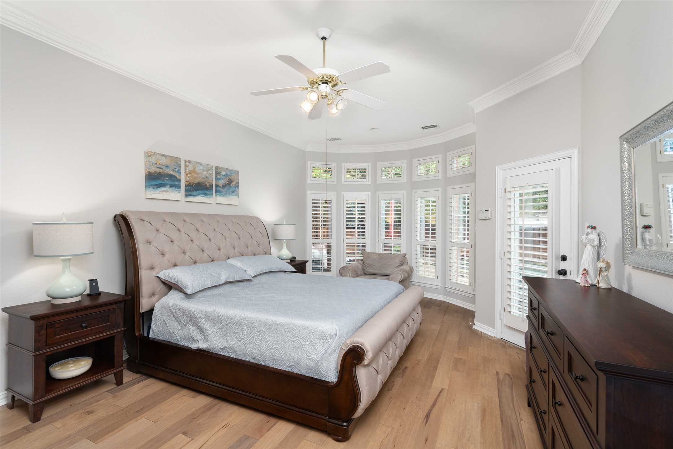 1011 Cross Plains Drive