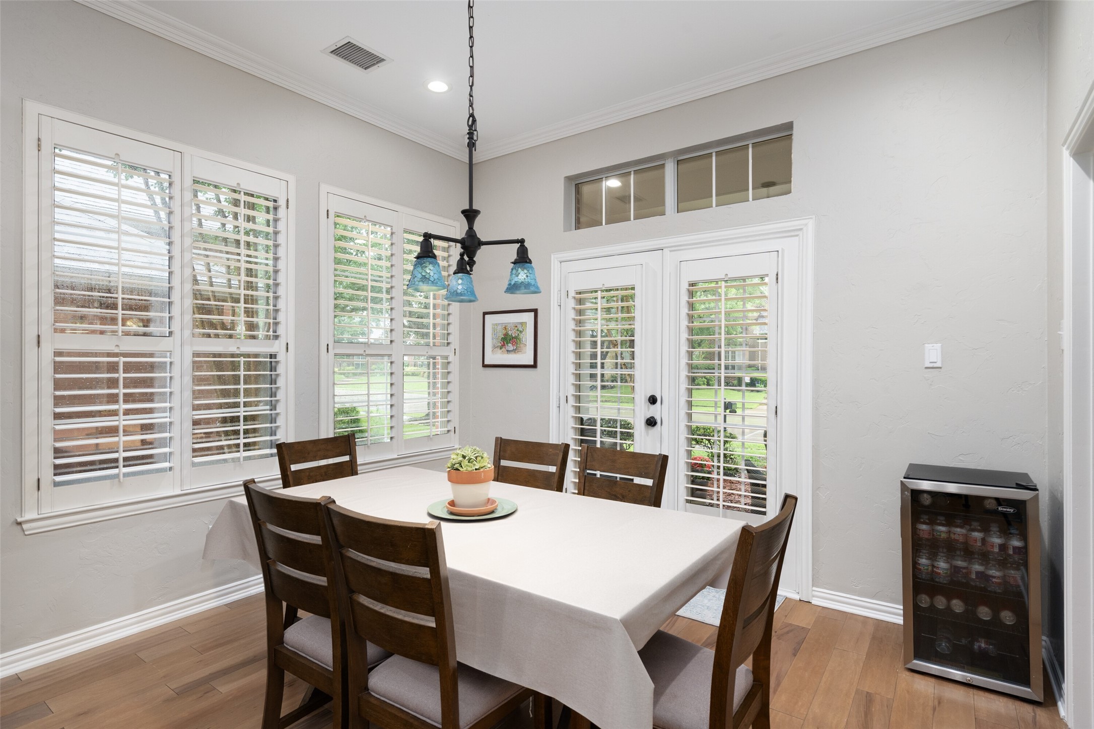 1011 Cross Plains Drive