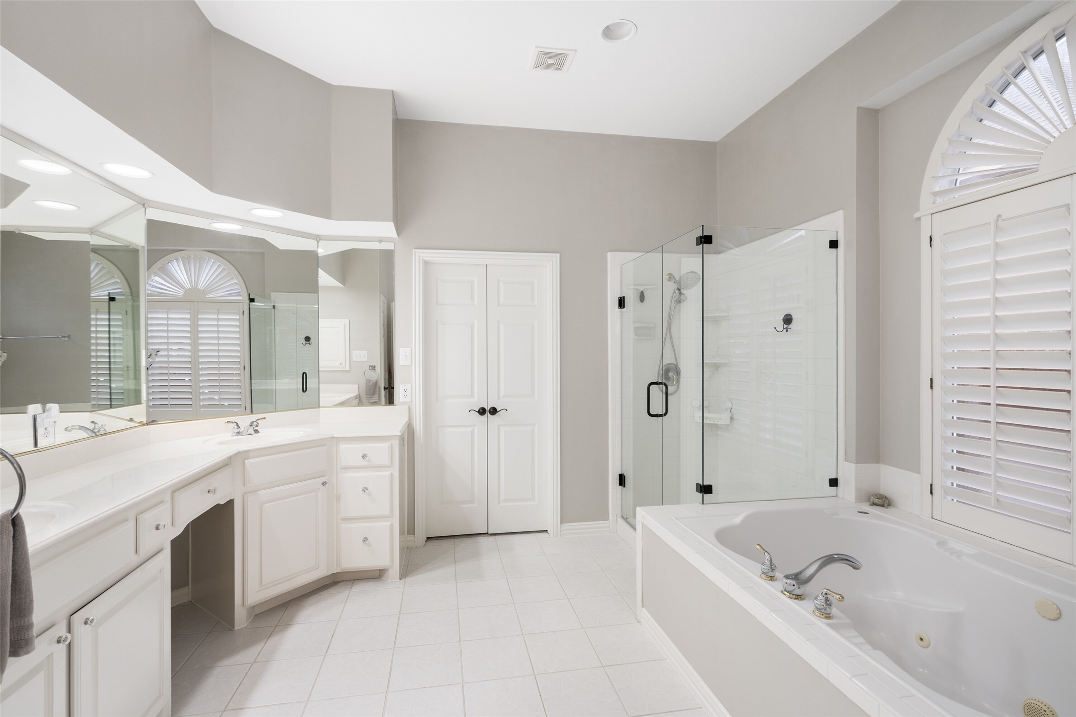 1011 Cross Plains Drive