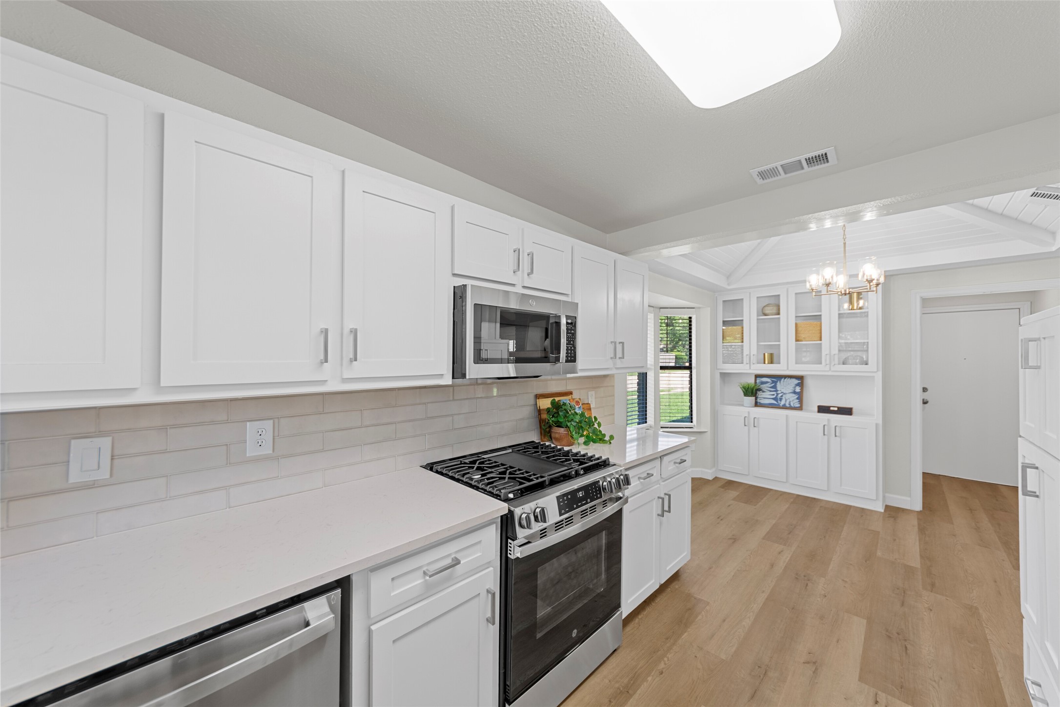 1721 Throwbridge Lane