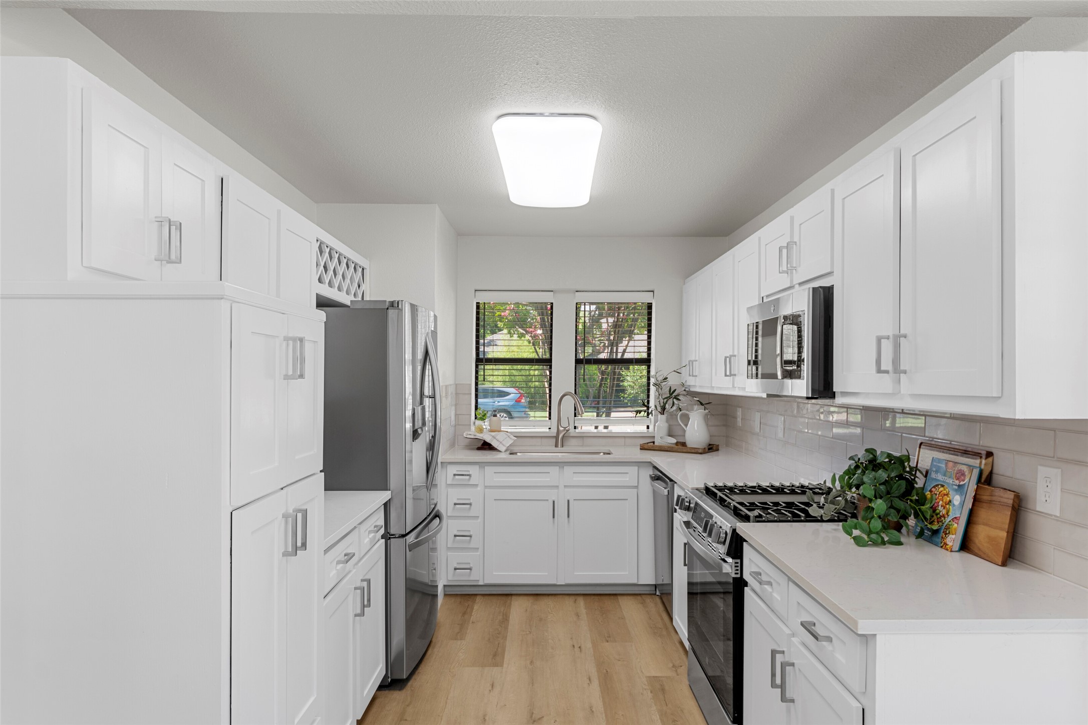 1721 Throwbridge Lane