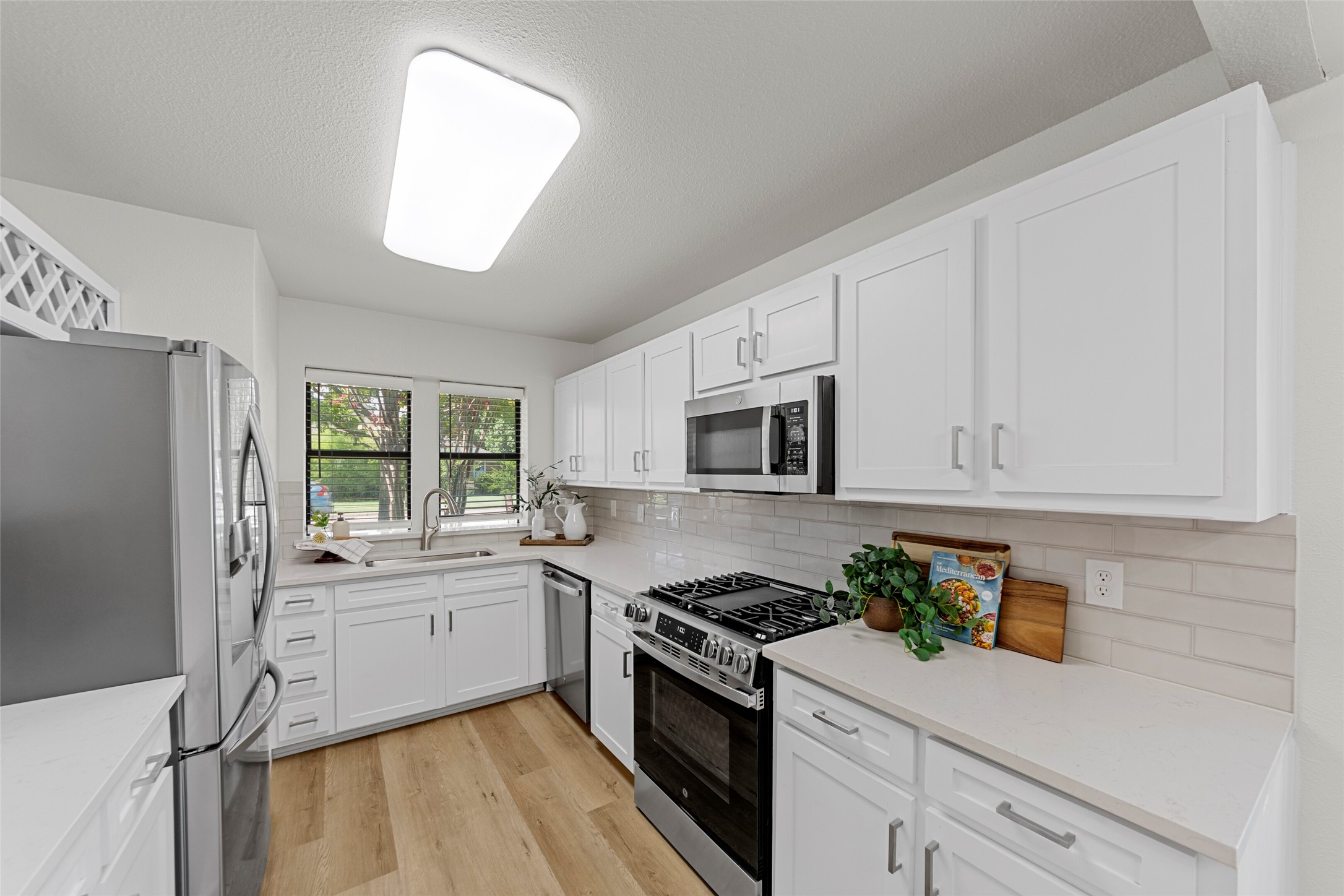 1721 Throwbridge Lane