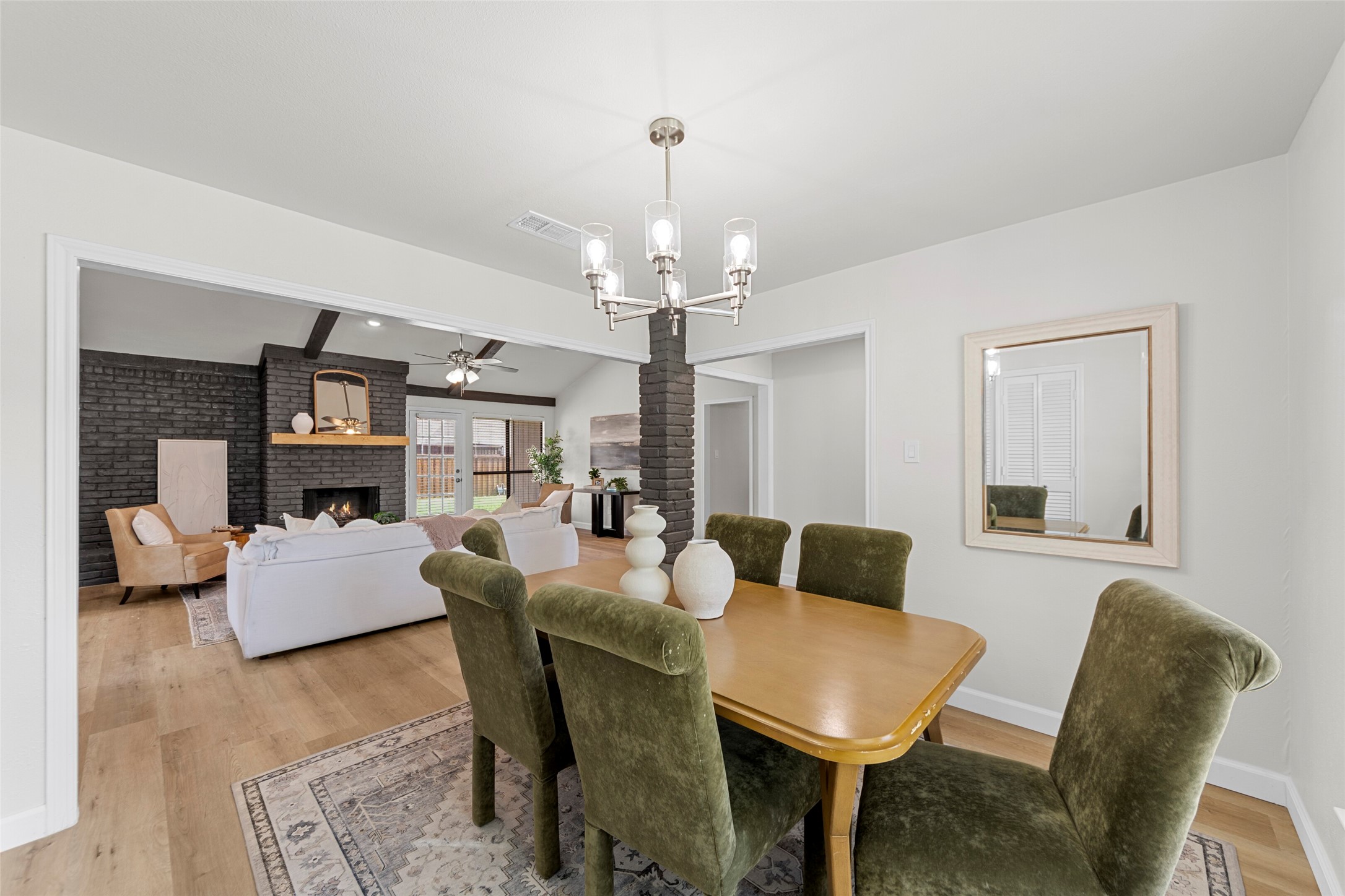 1721 Throwbridge Lane