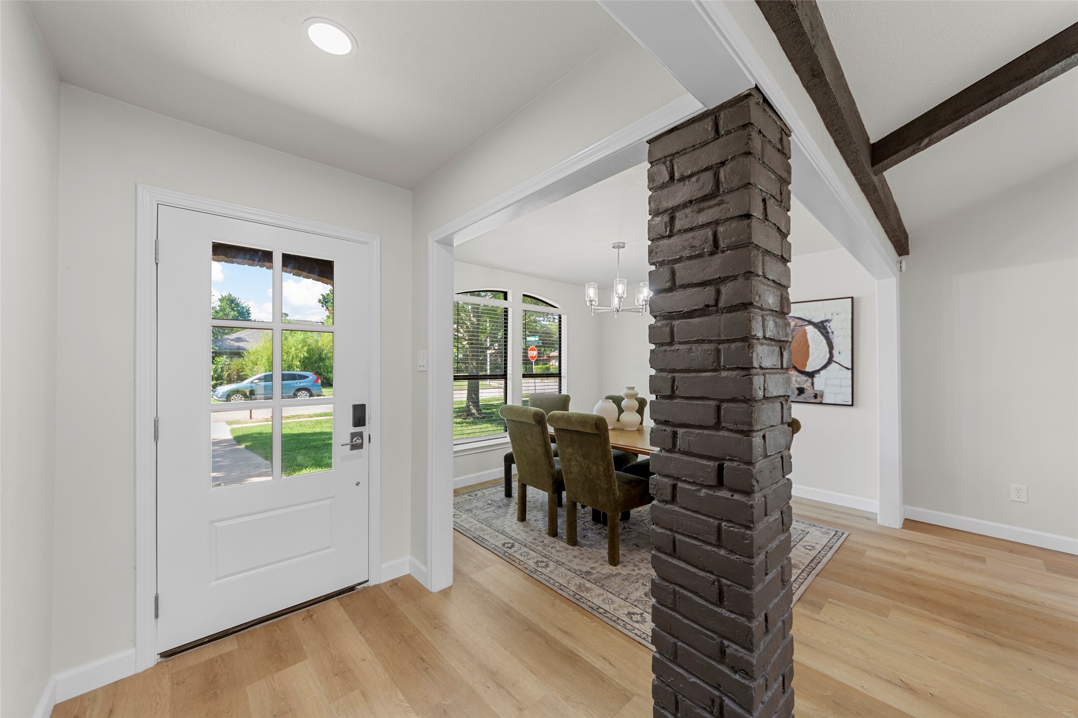 1721 Throwbridge Lane