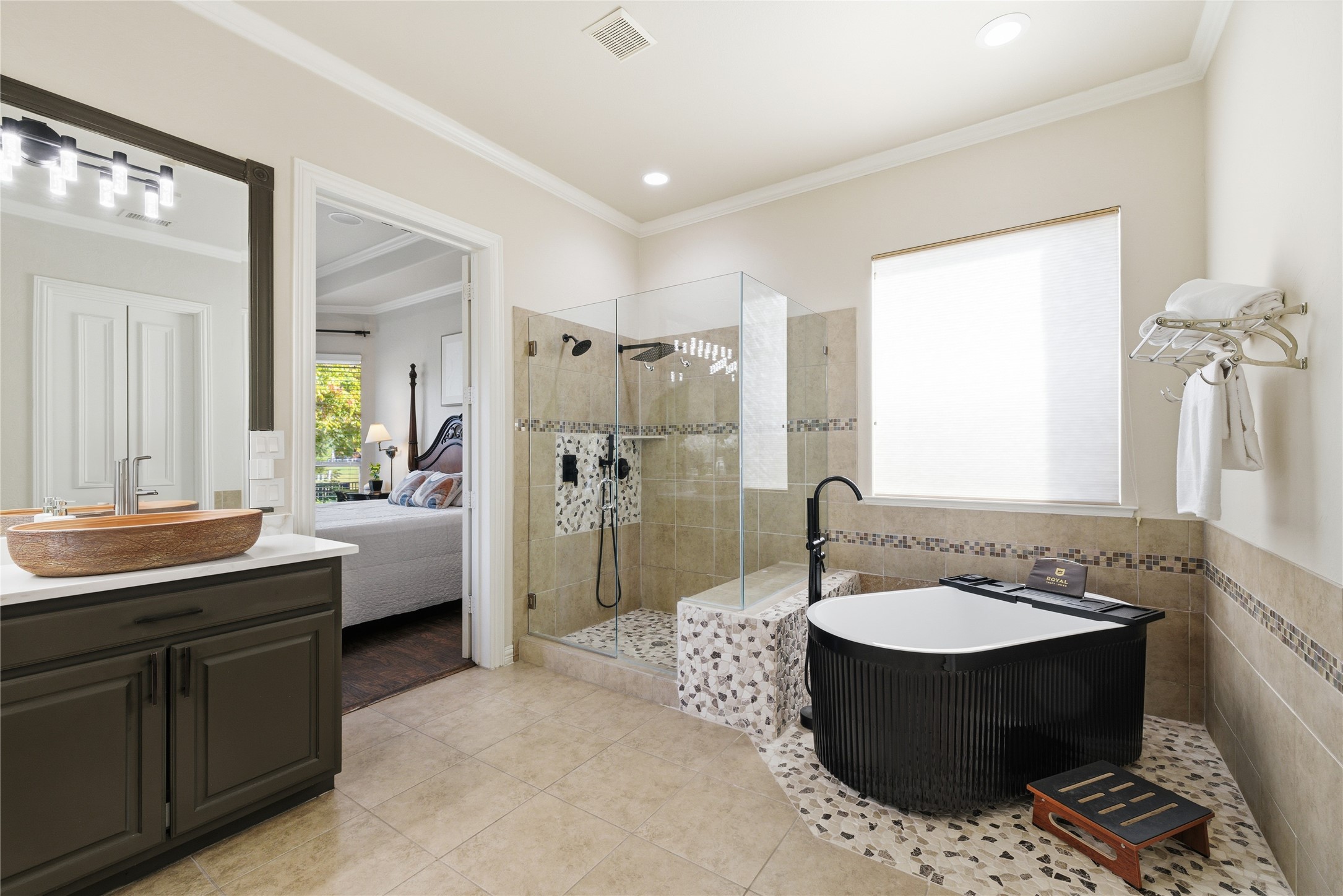 5594 Beacon Hill Drive