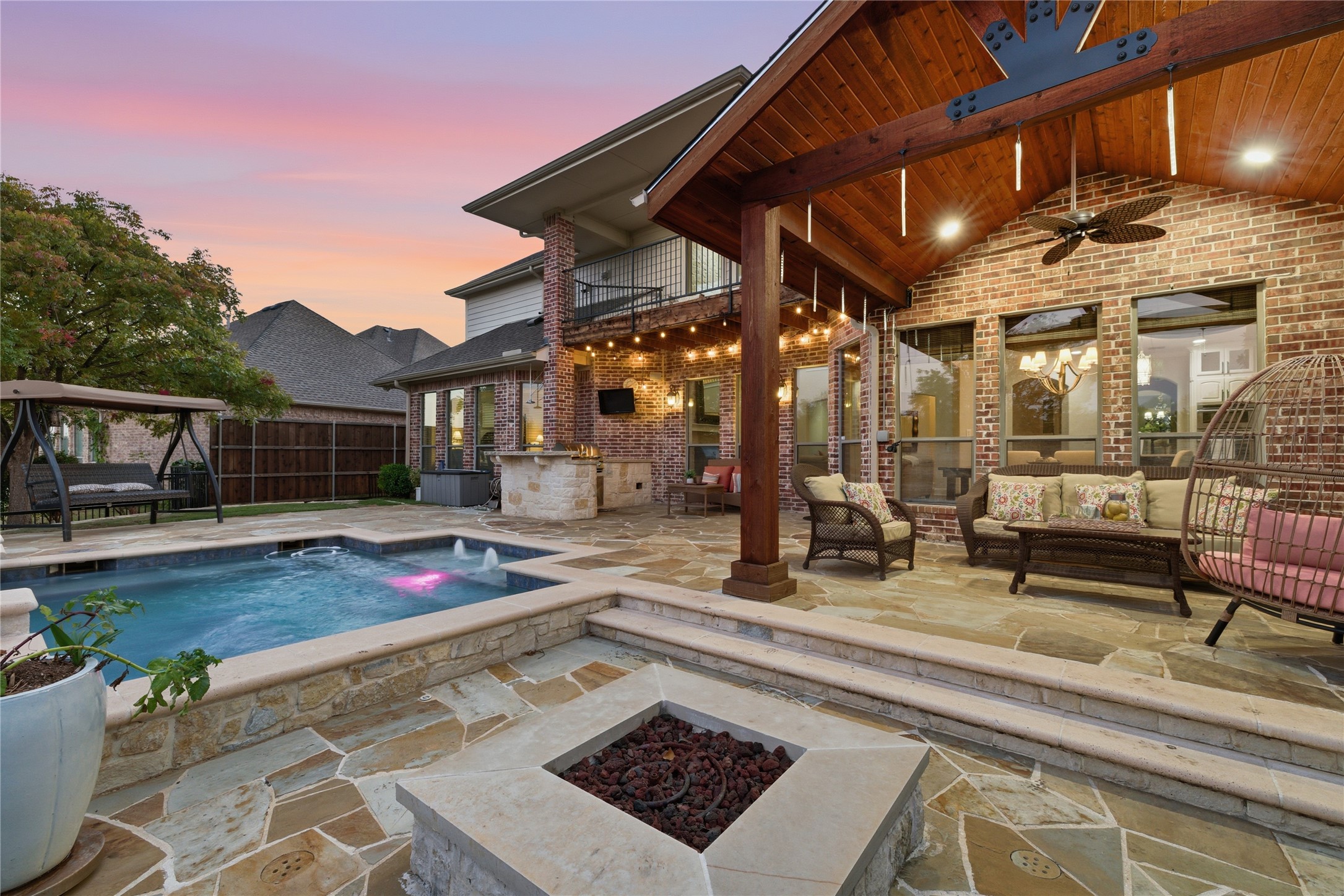 5594 Beacon Hill Drive