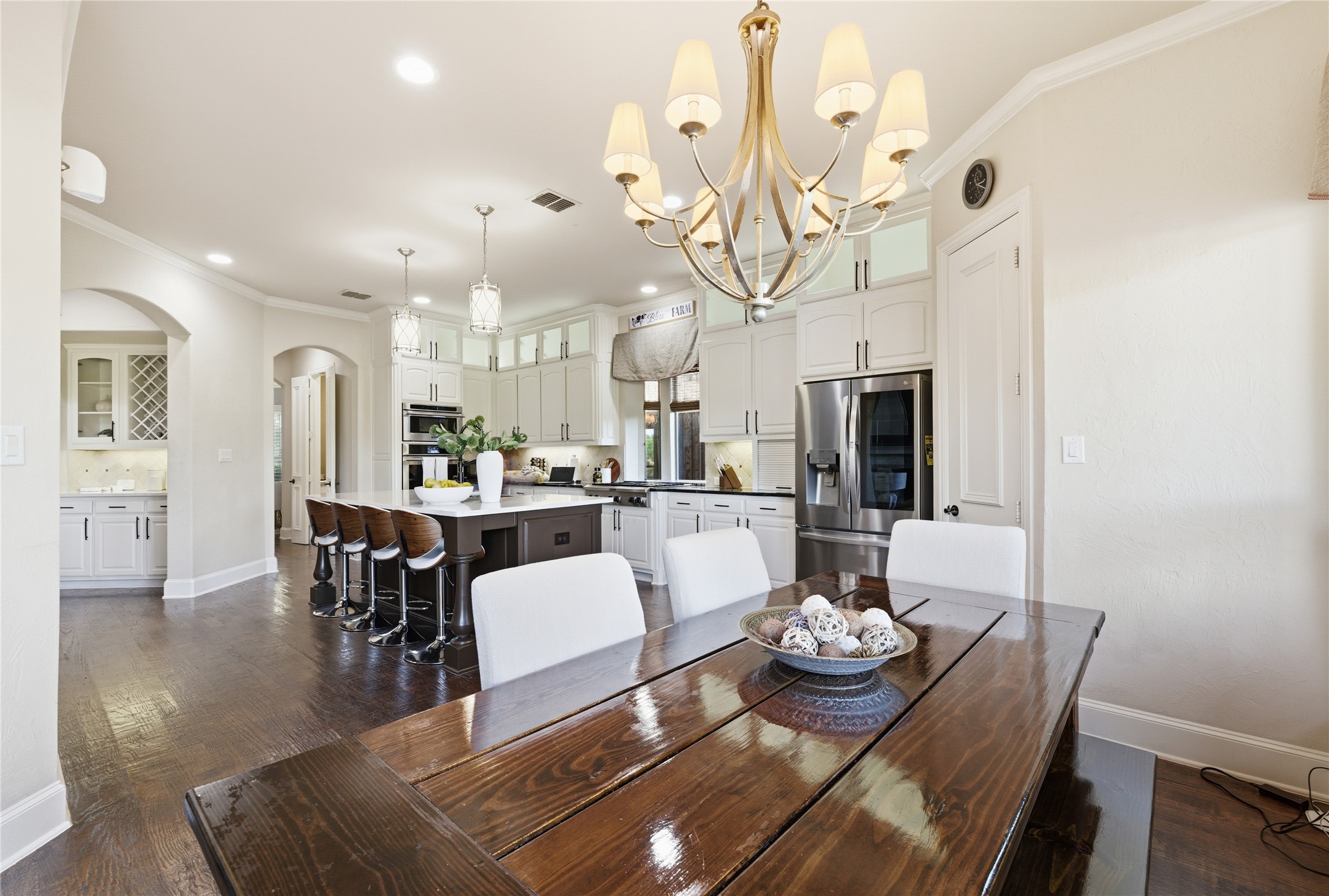 5594 Beacon Hill Drive