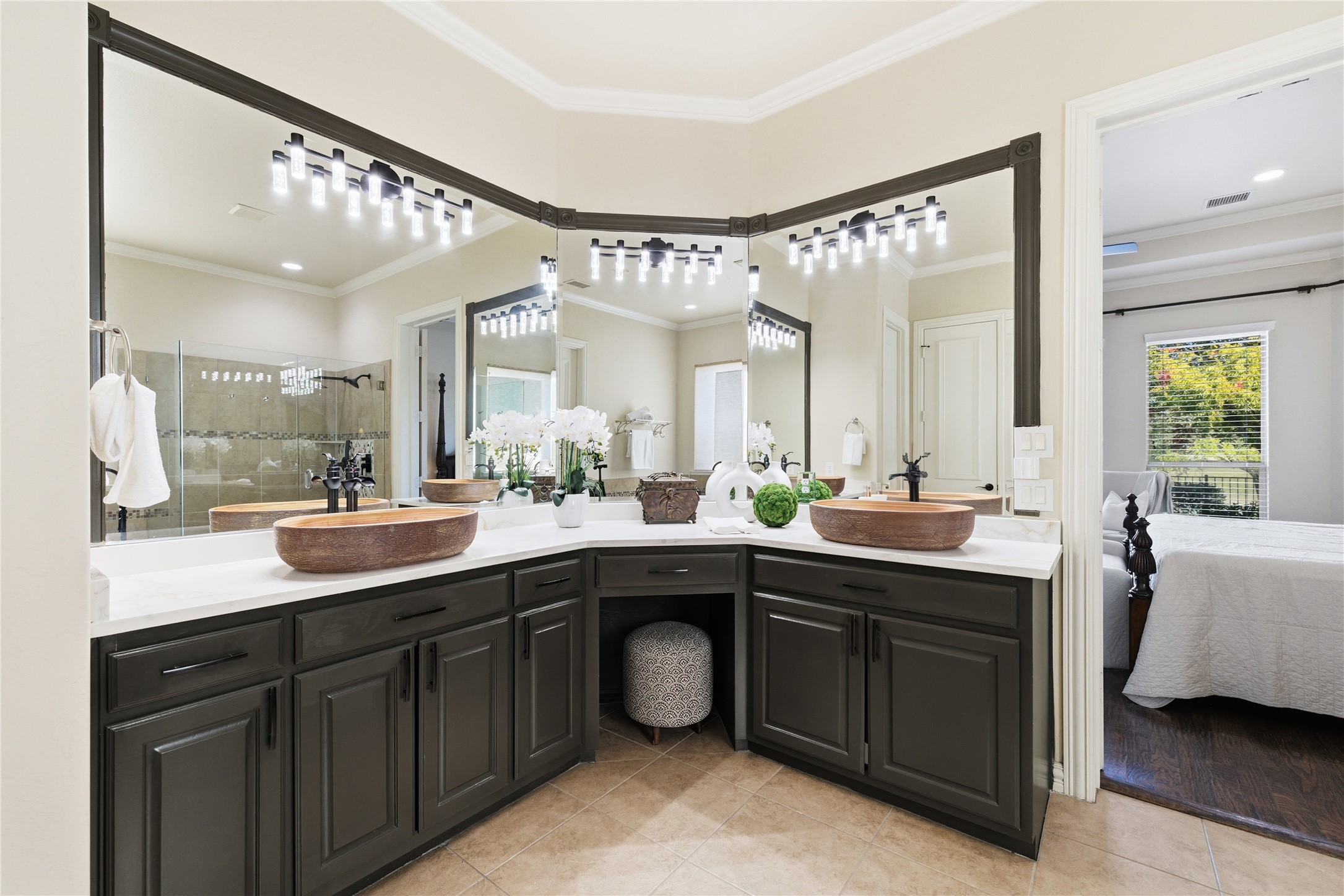 5594 Beacon Hill Drive