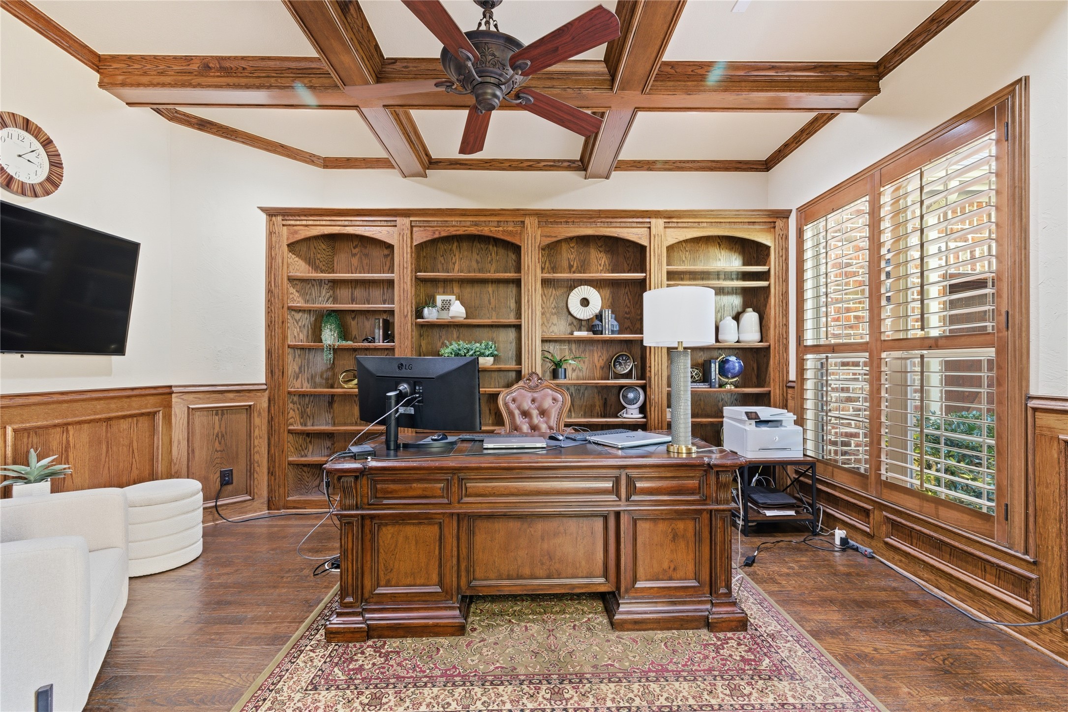 5594 Beacon Hill Drive