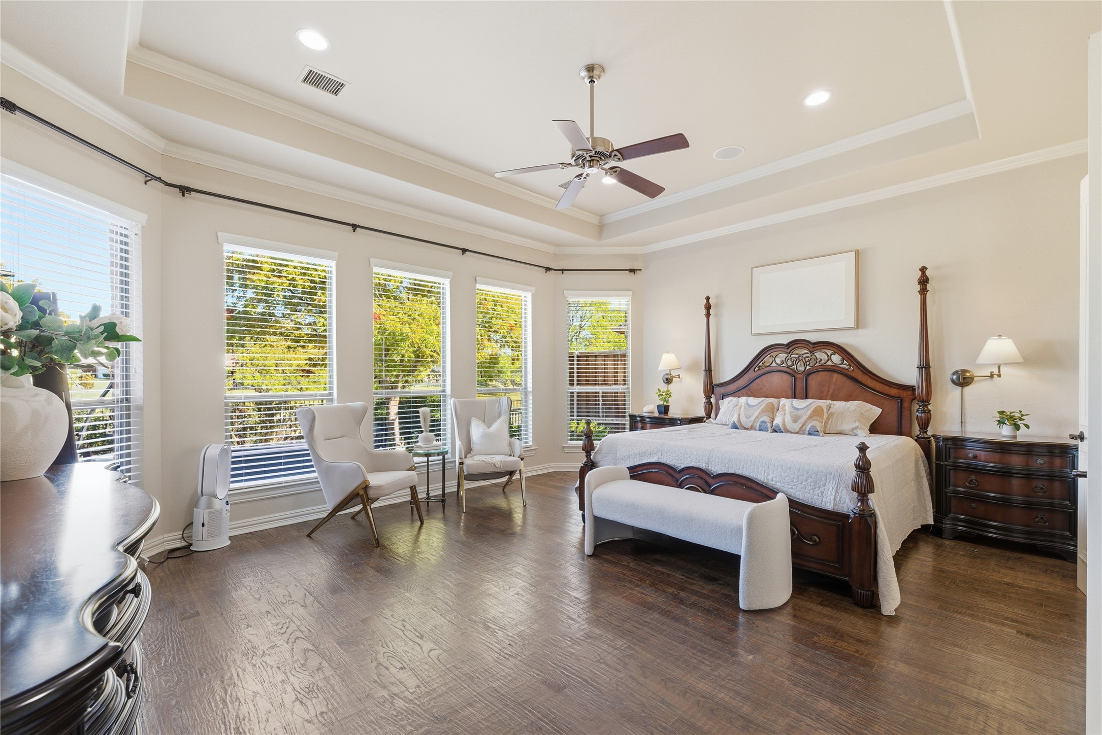 5594 Beacon Hill Drive