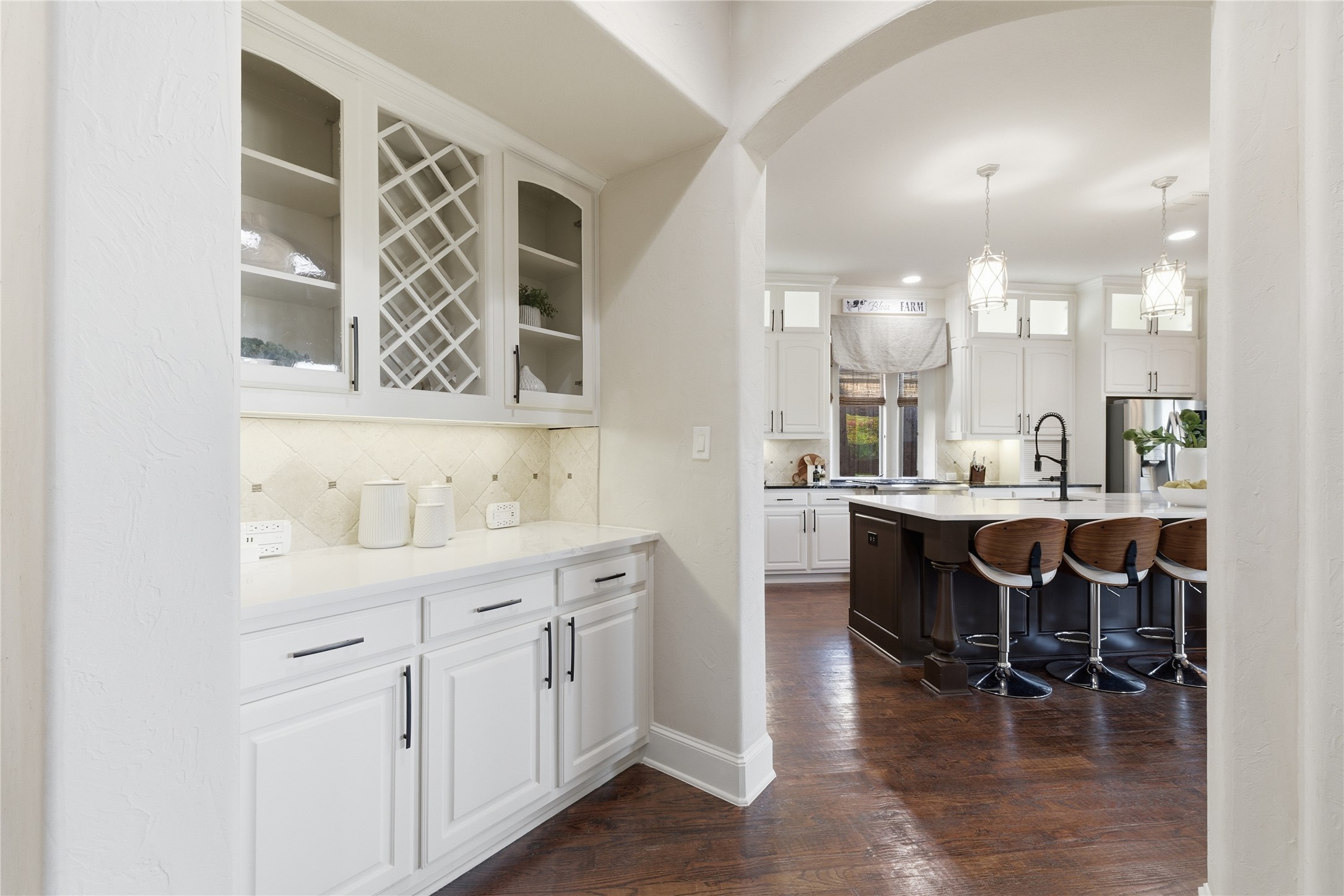 5594 Beacon Hill Drive