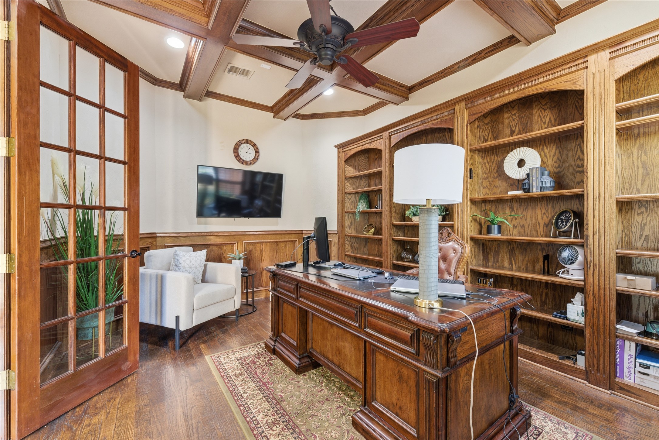 5594 Beacon Hill Drive