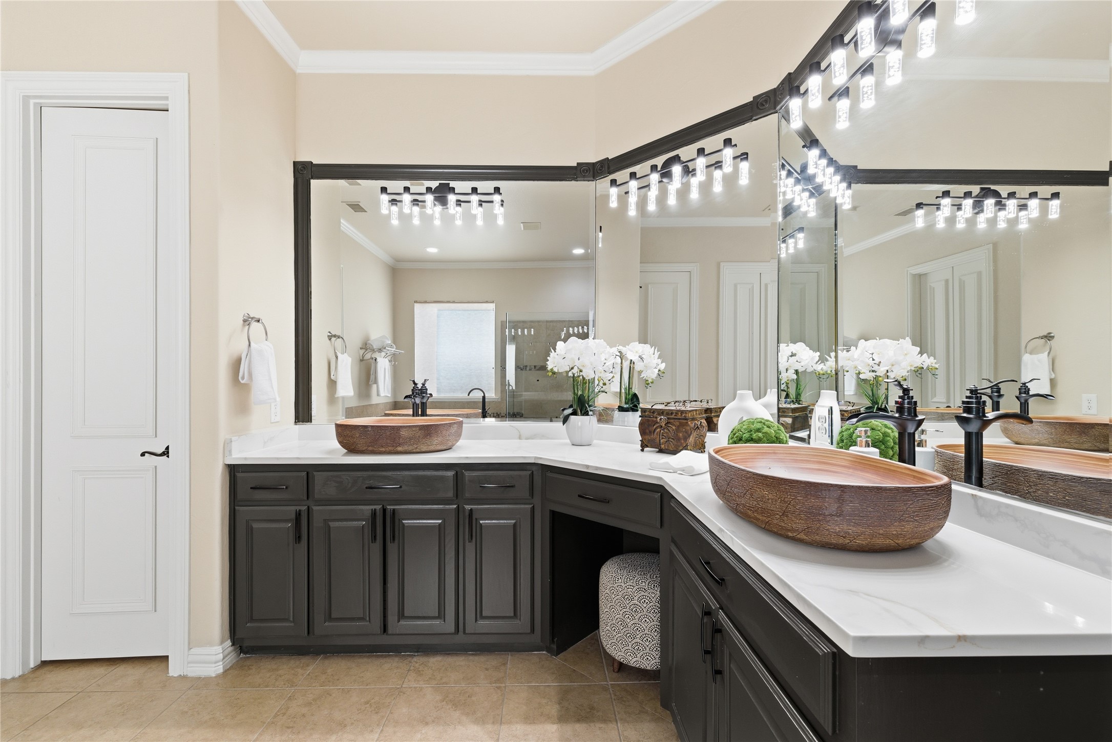 5594 Beacon Hill Drive