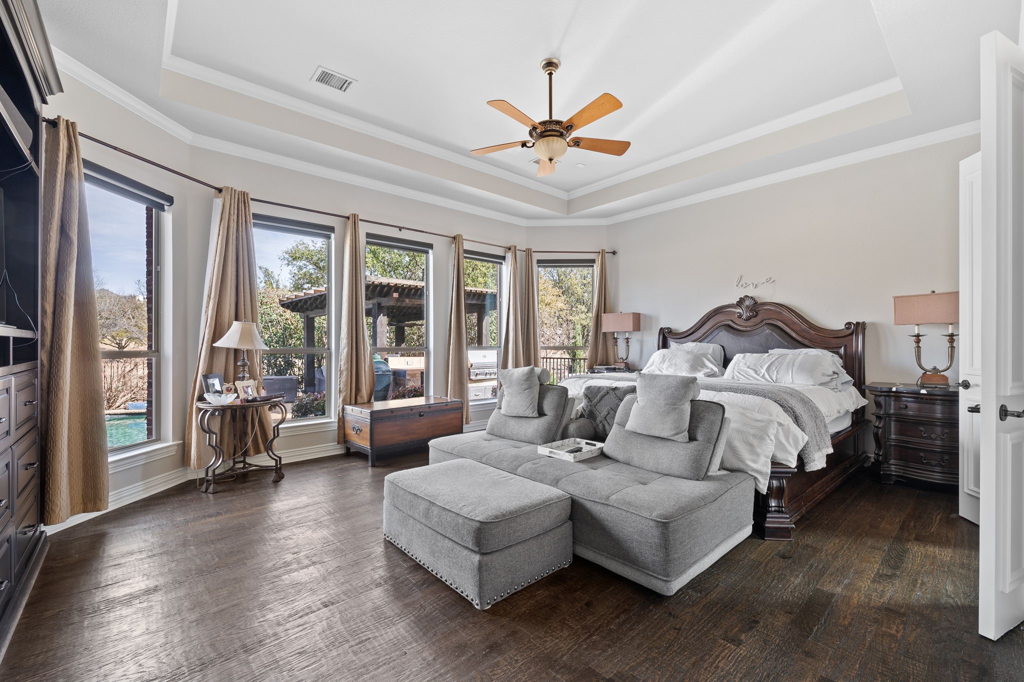 5442 Beacon Hill Drive