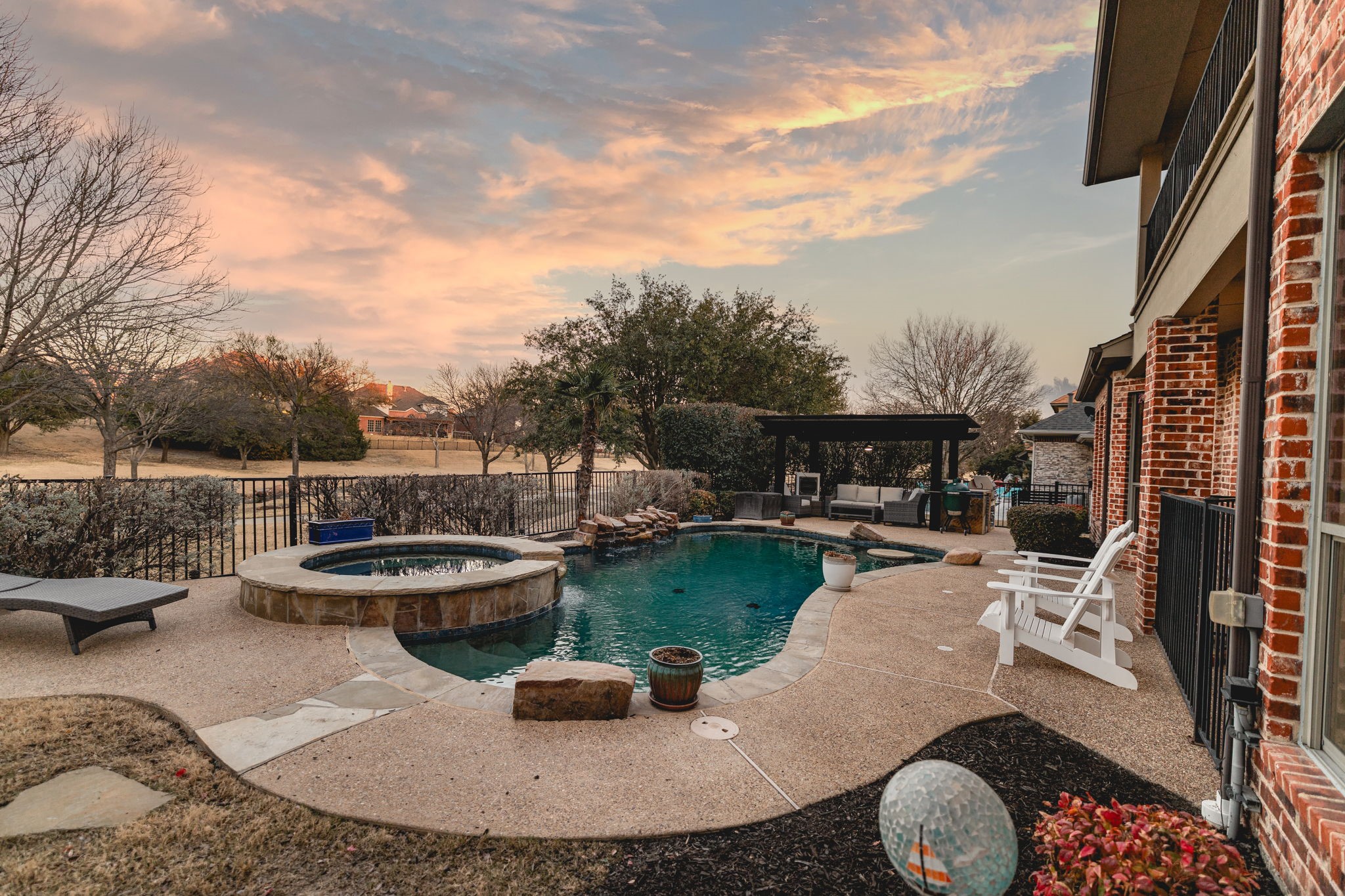 5442 Beacon Hill Drive