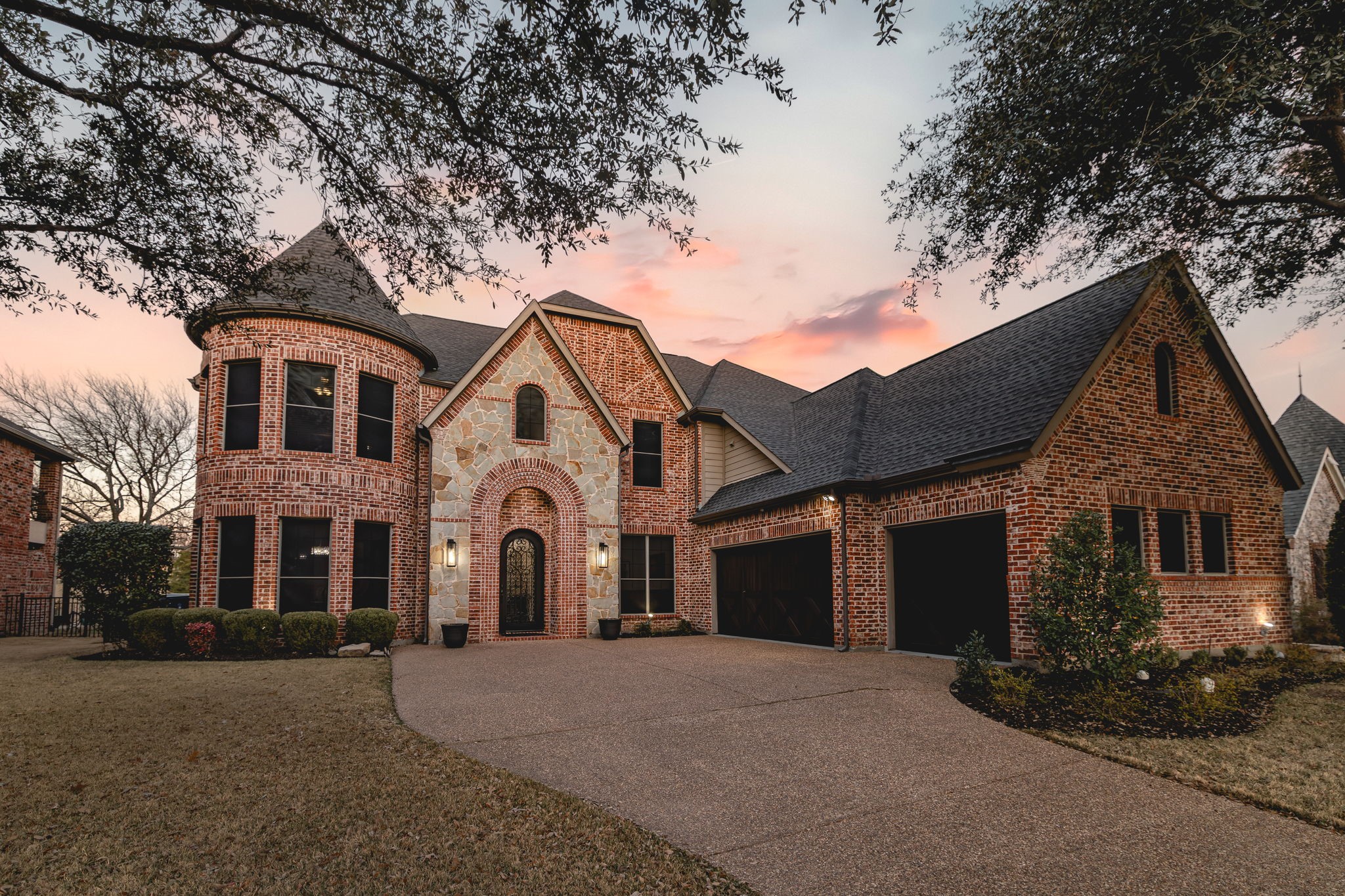 5442 Beacon Hill Drive