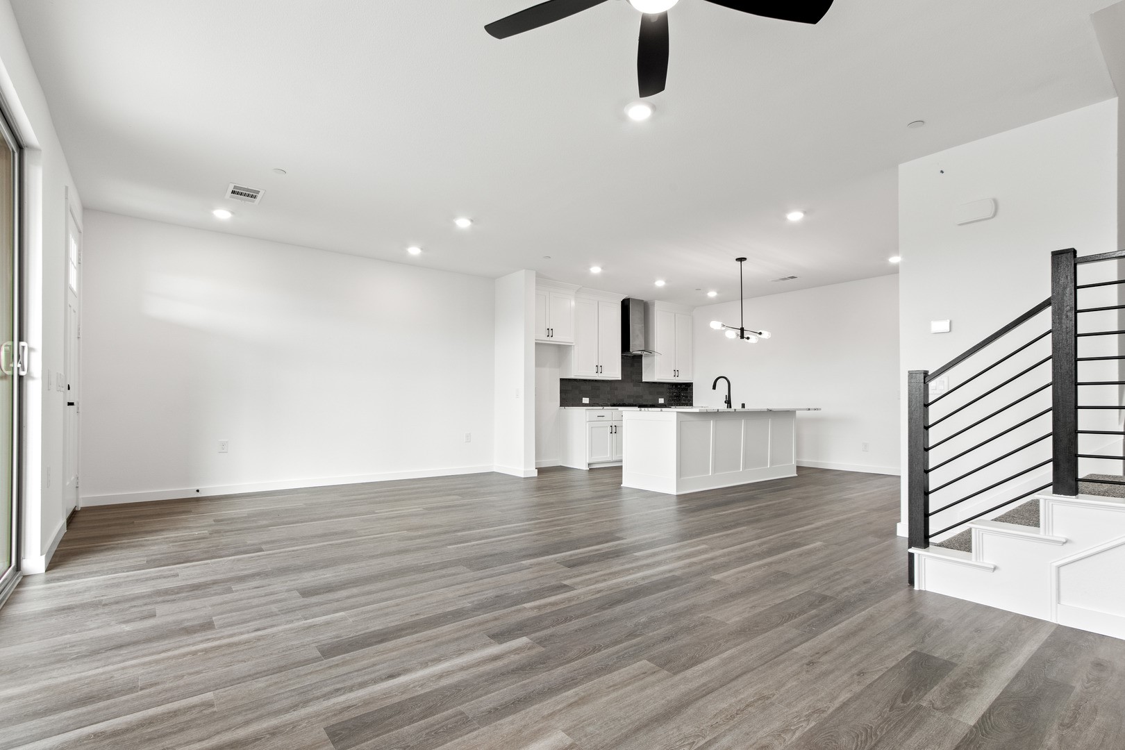 1232 Armstrong