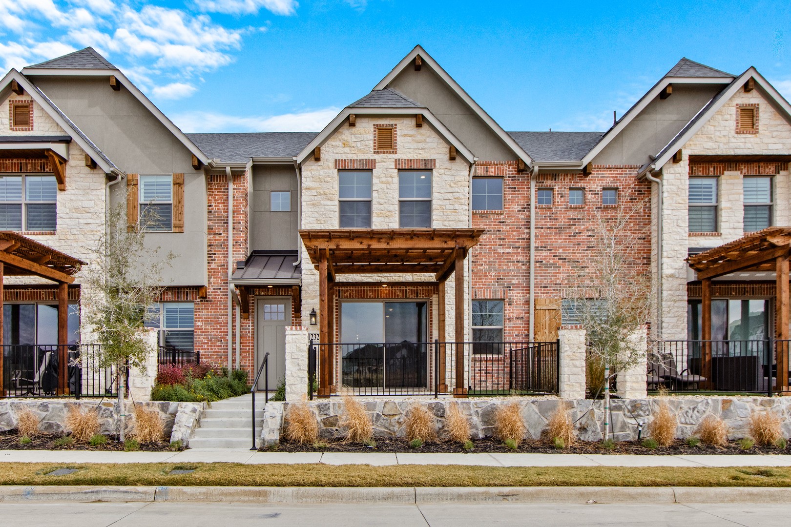1232 Armstrong