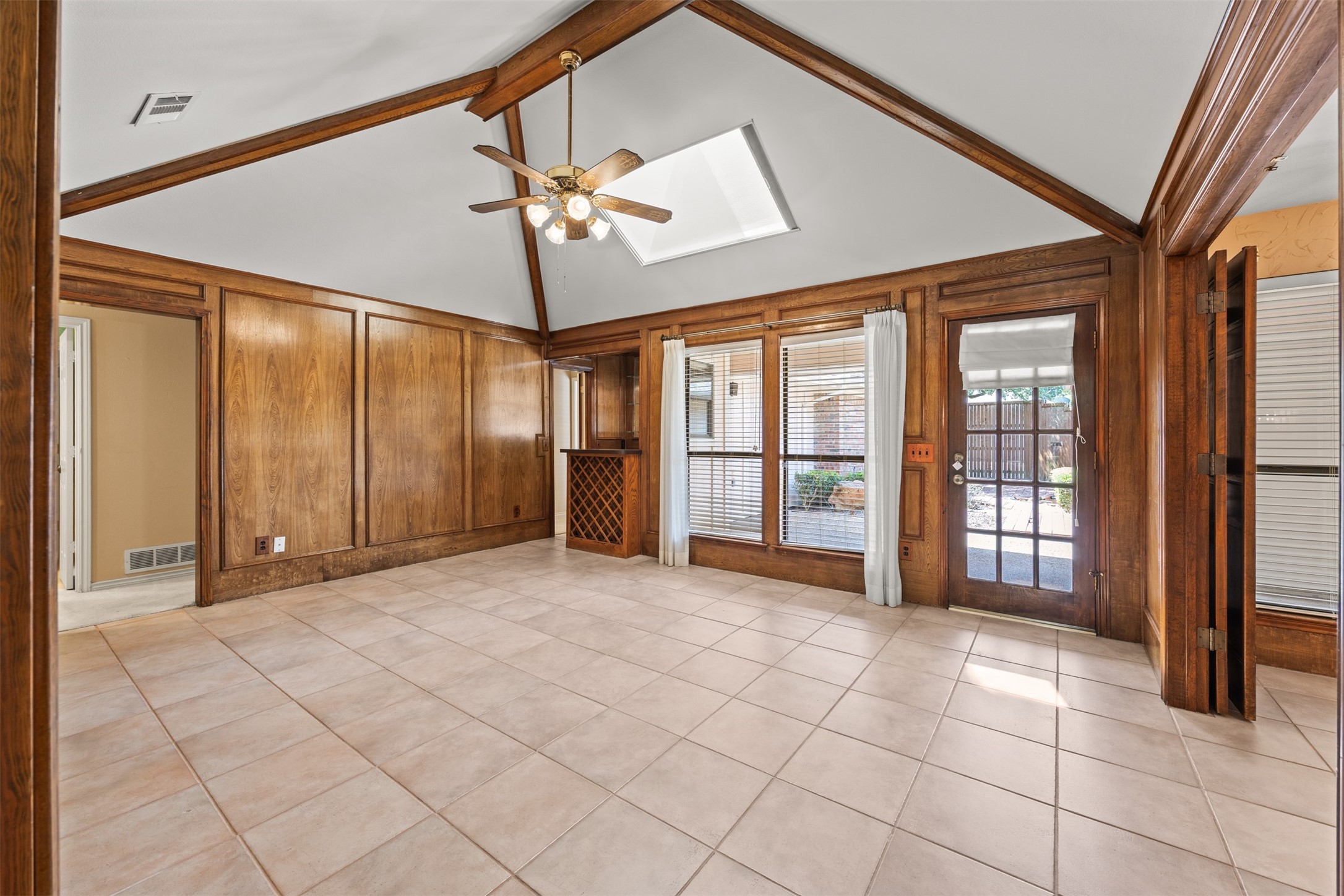 3420 Eisenhower Lane