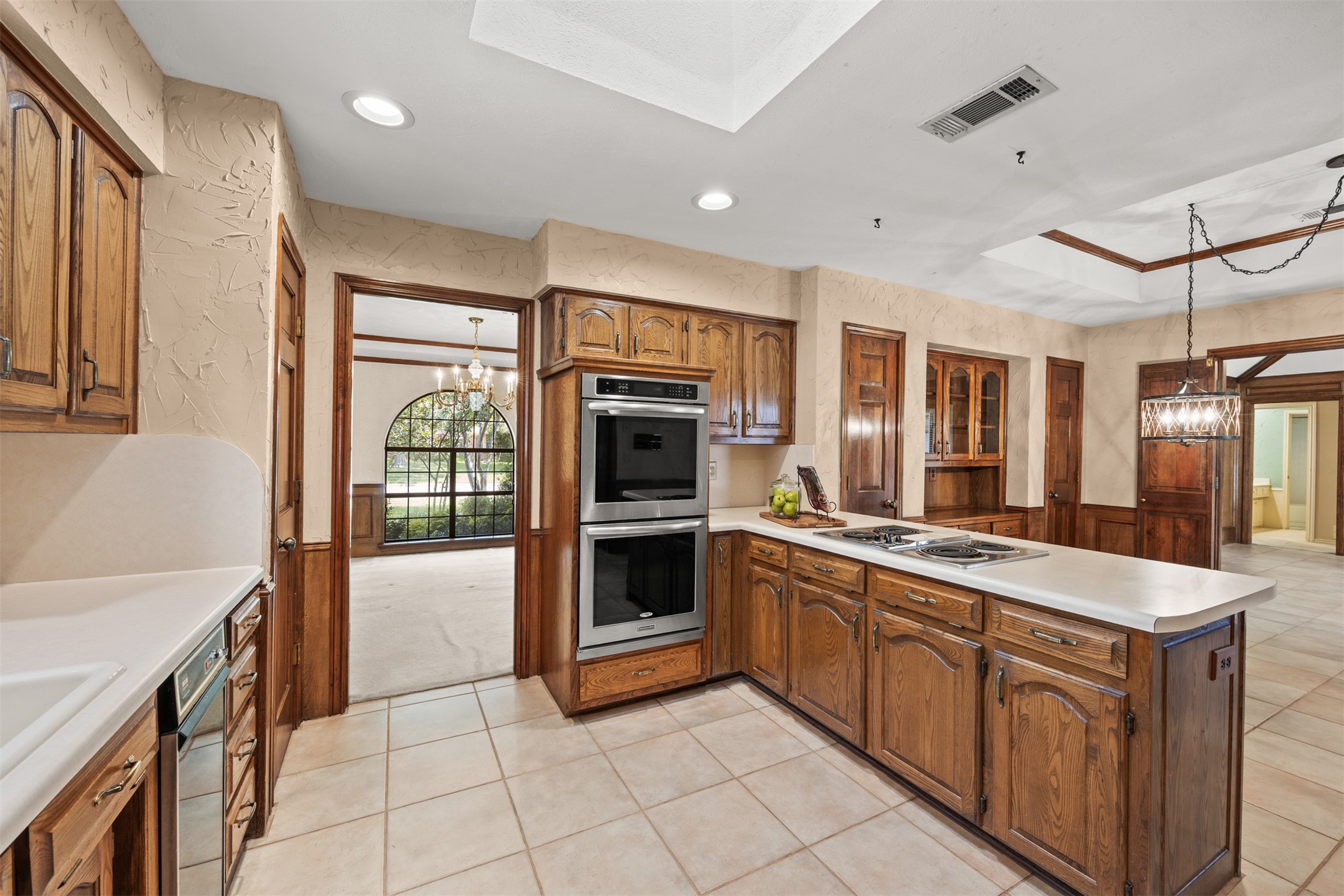 3420 Eisenhower Lane