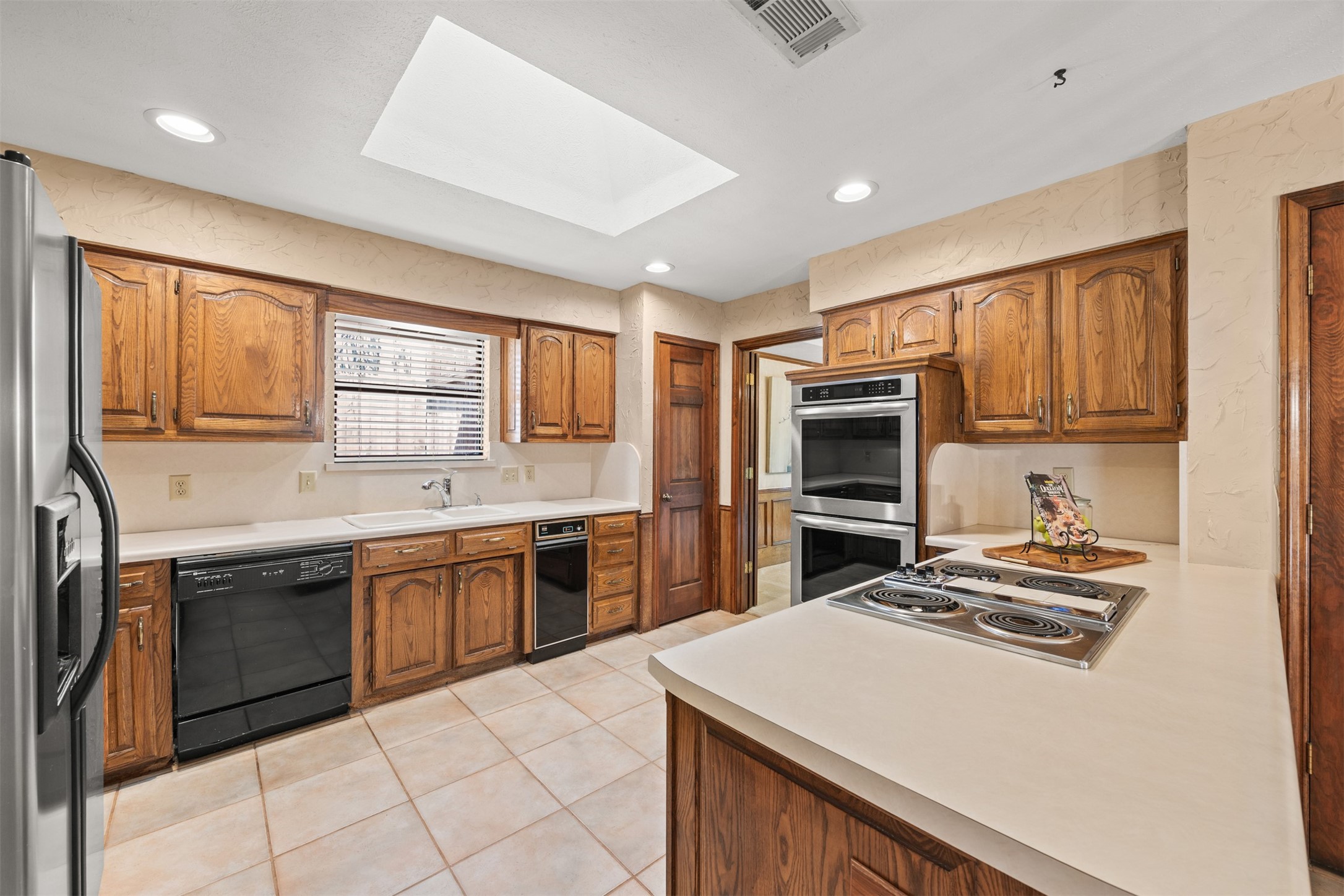 3420 Eisenhower Lane