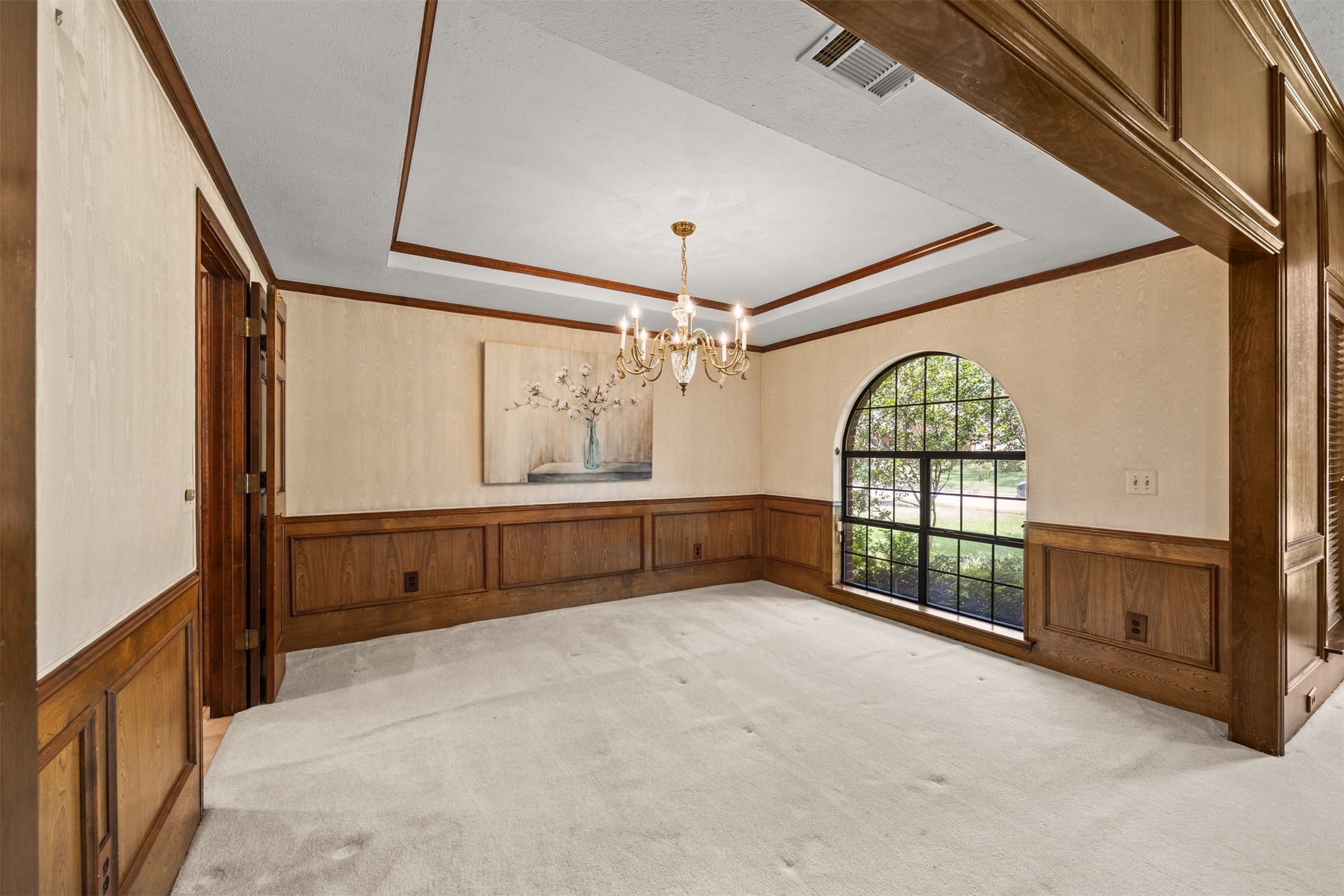 3420 Eisenhower Lane